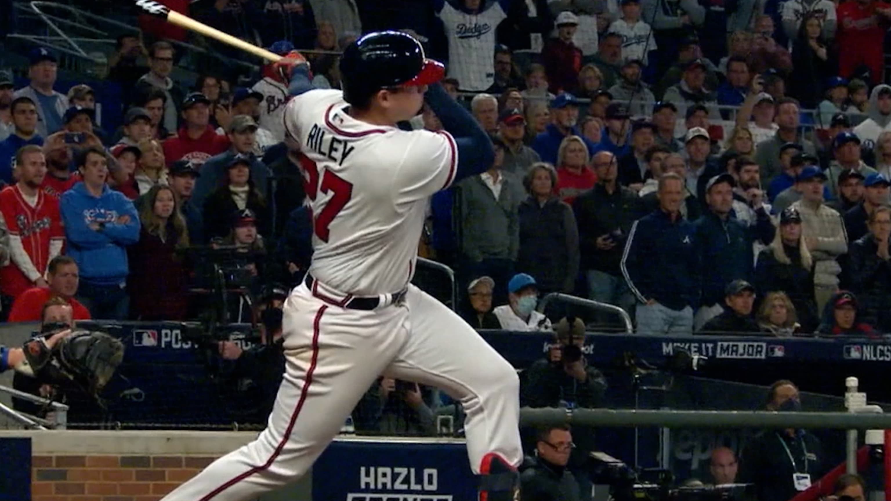 Riley suena HR y hit ganador