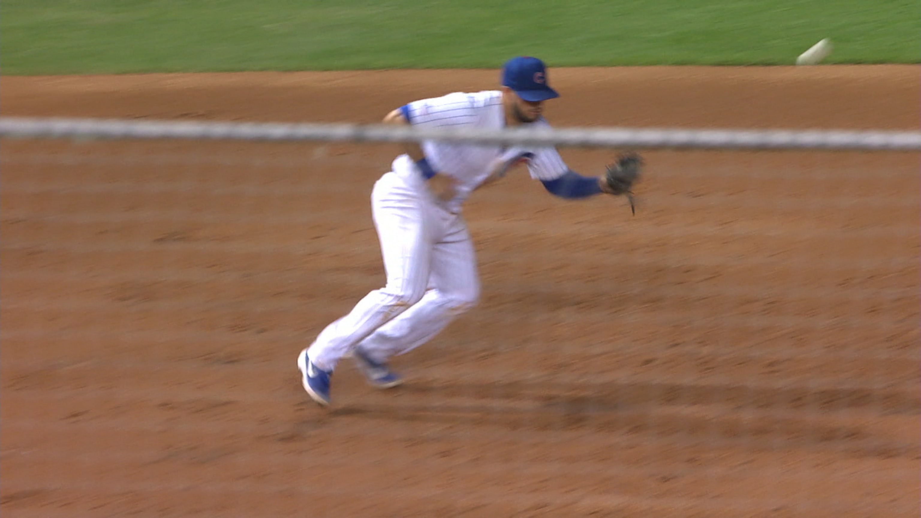 Winker scores, gives Reds lead