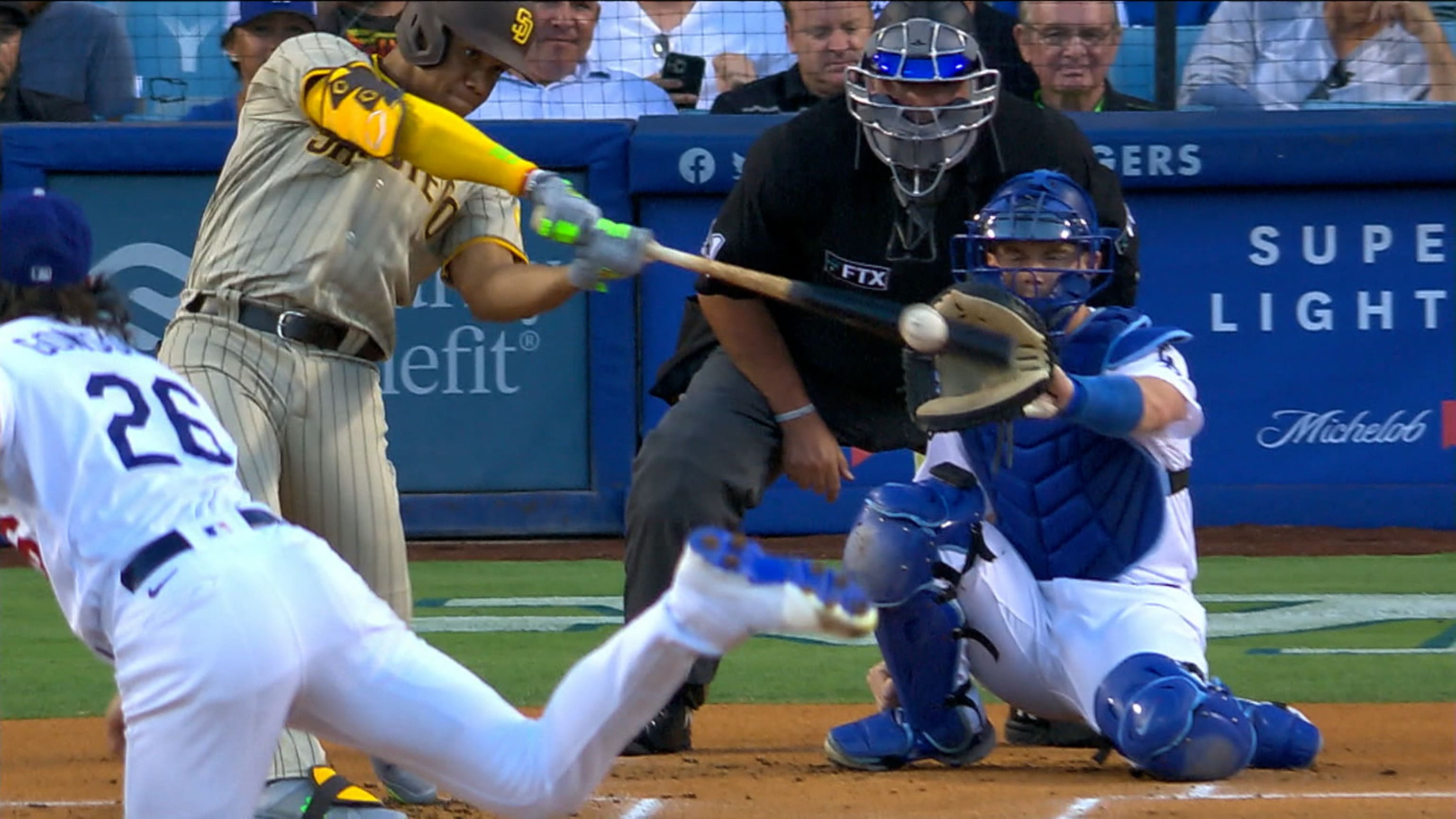 Juan Soto pega hit ante Dodgers