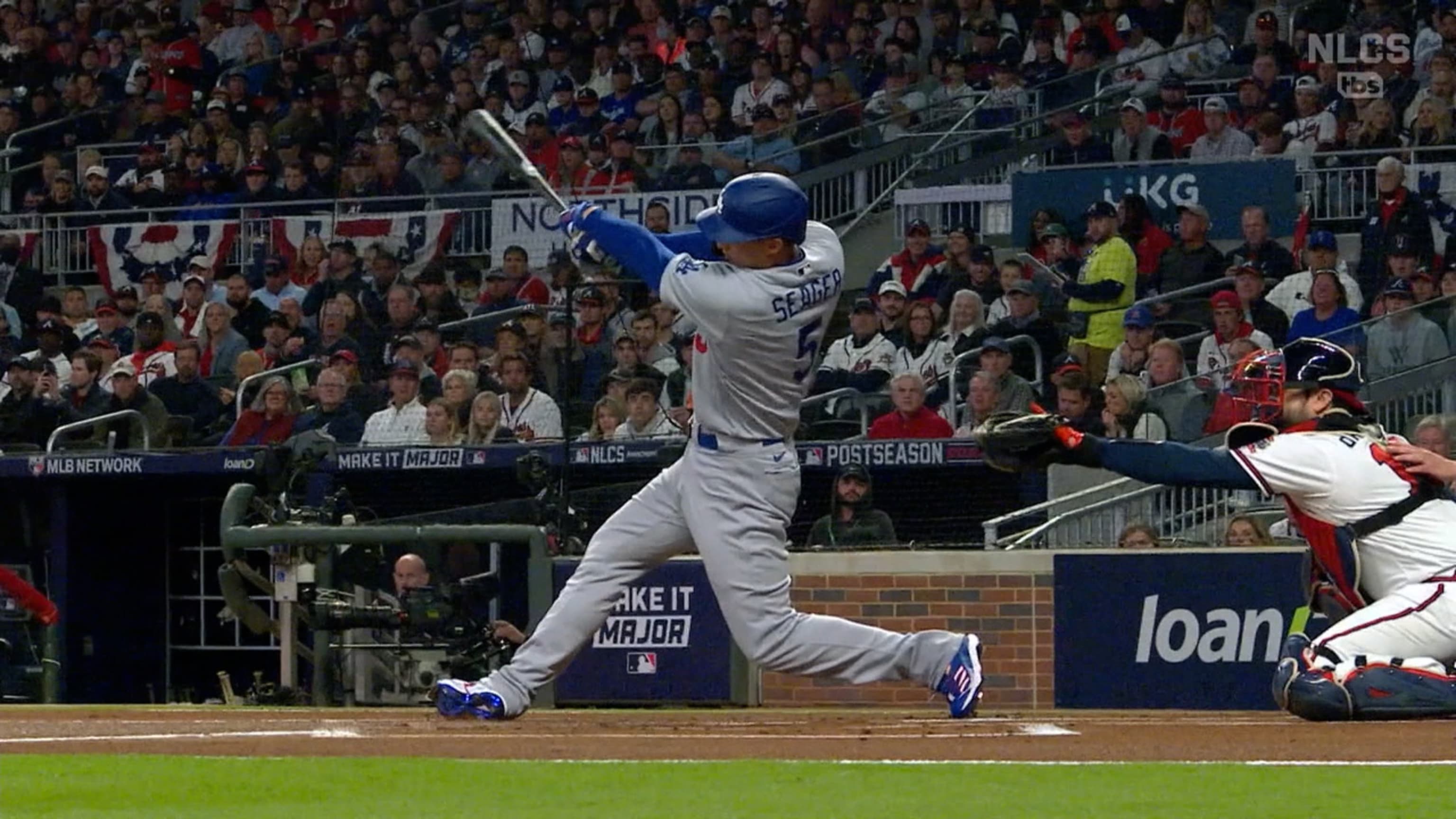 Corey Seager homers in the 1st
