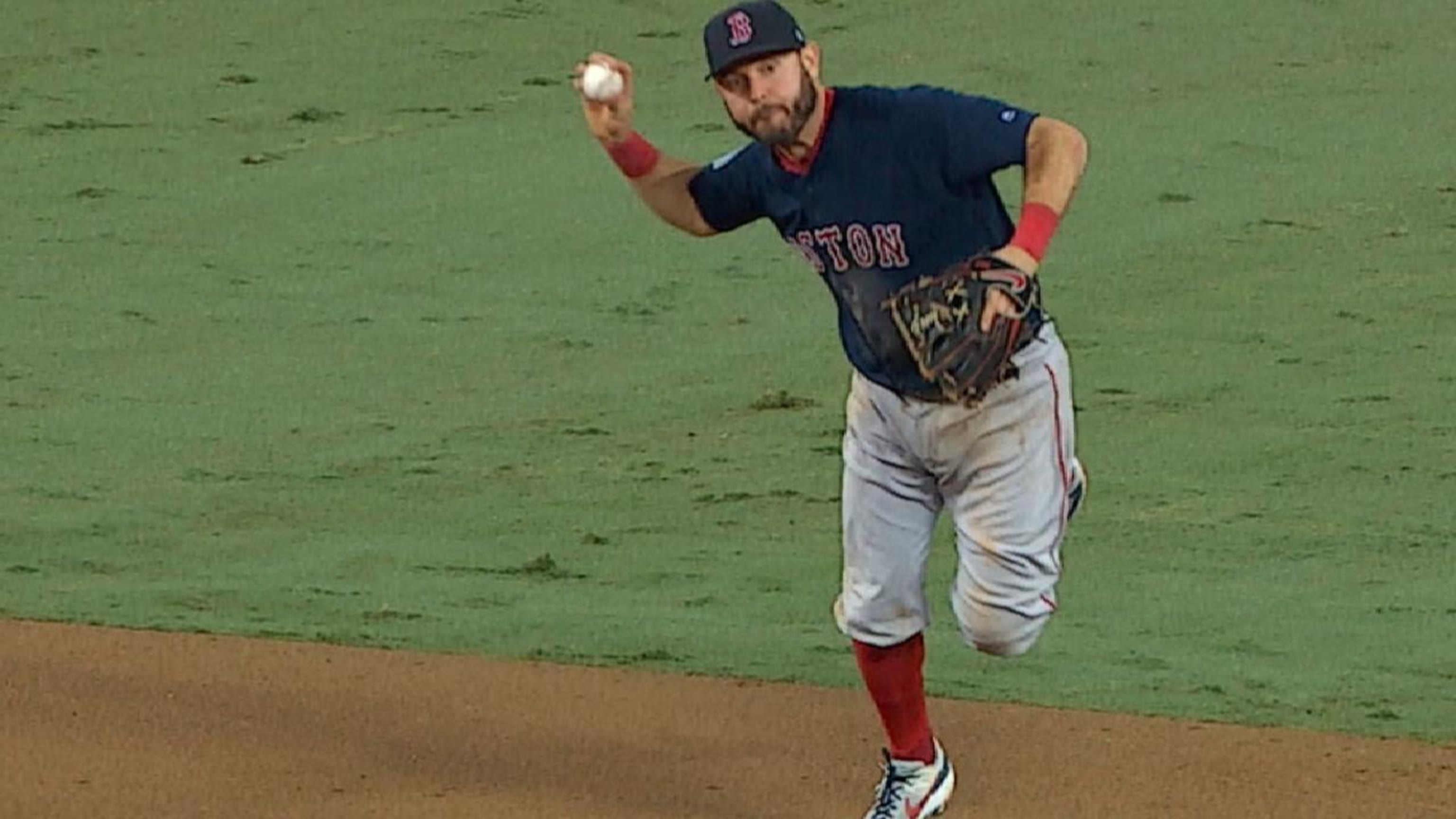 Run scores on Puig's grounder