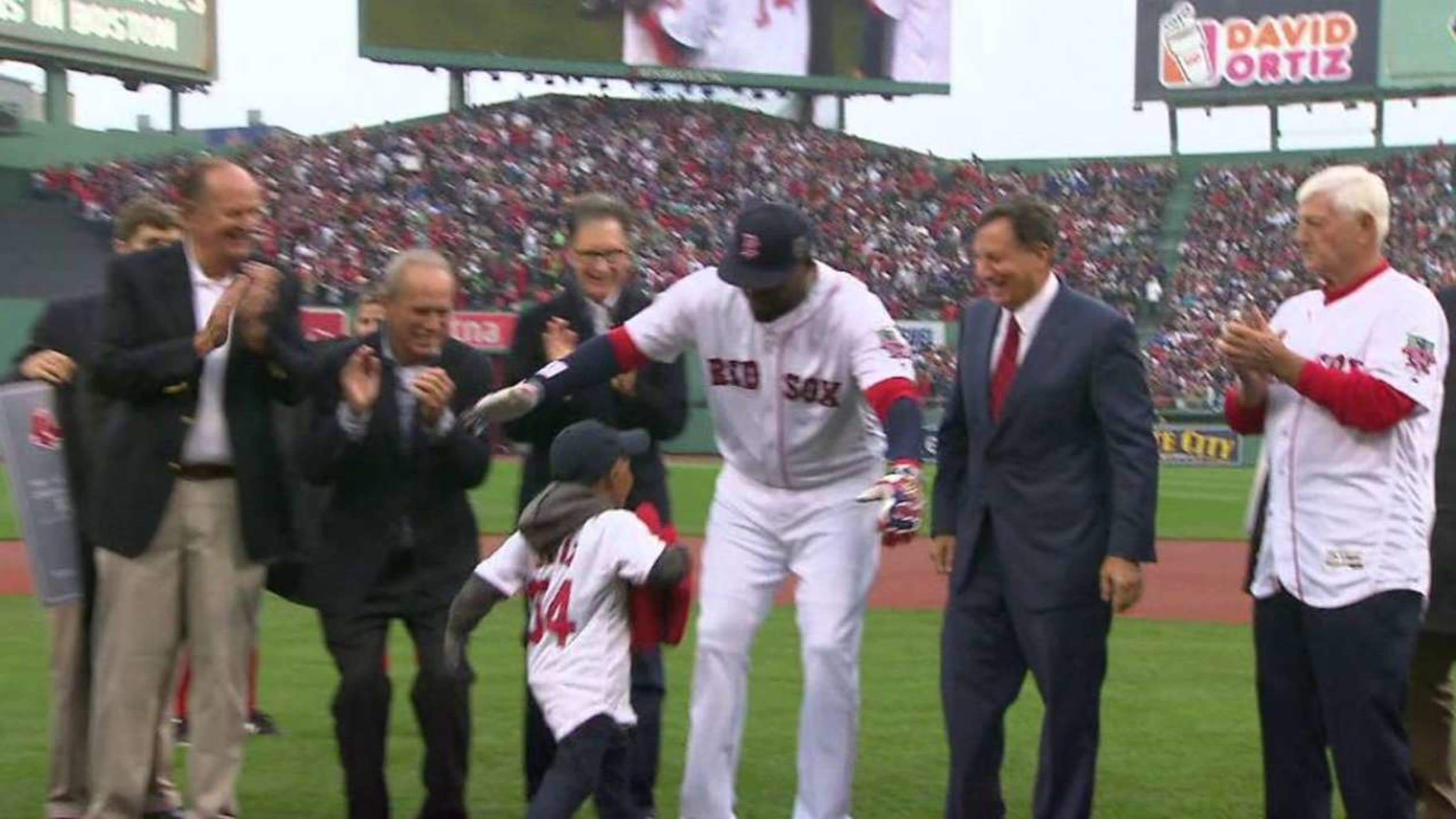 David Ortiz's wife offers Father's Day tribute to Big Papi