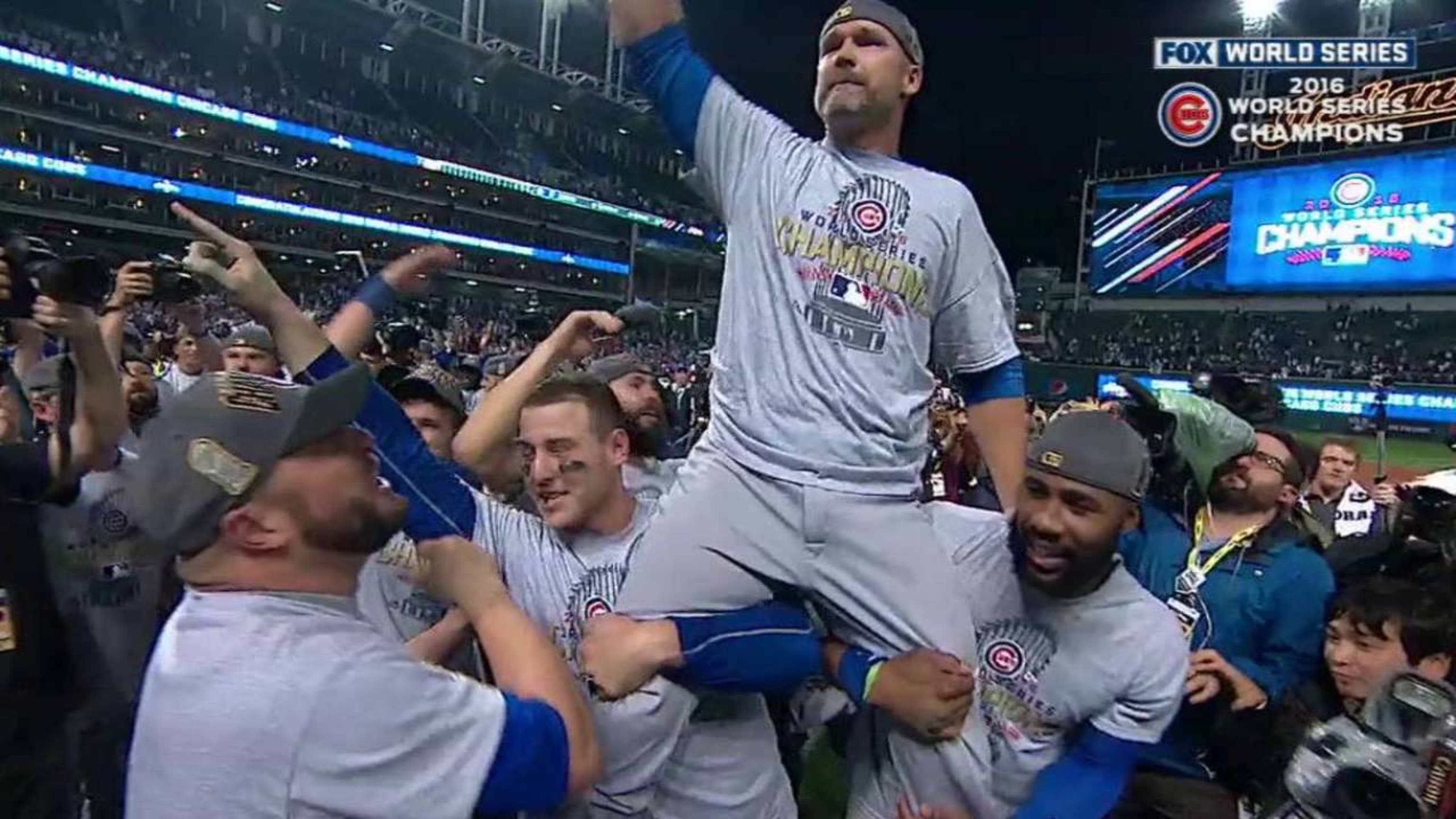 Cubs' David Ross oldest to homer in Game 7