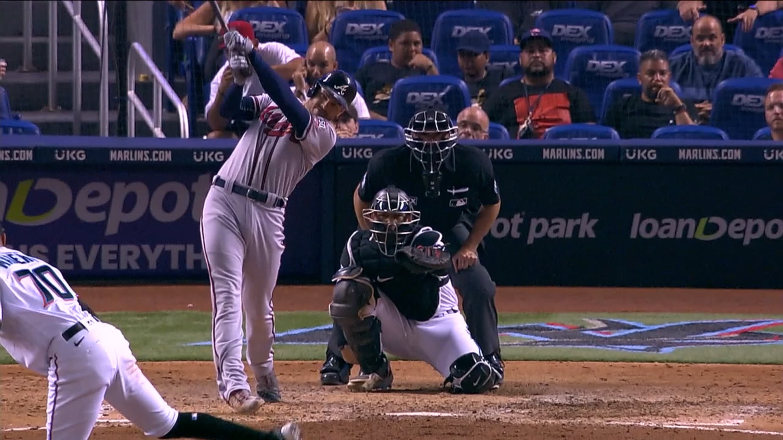 Freddie Freeman hits for second cycle