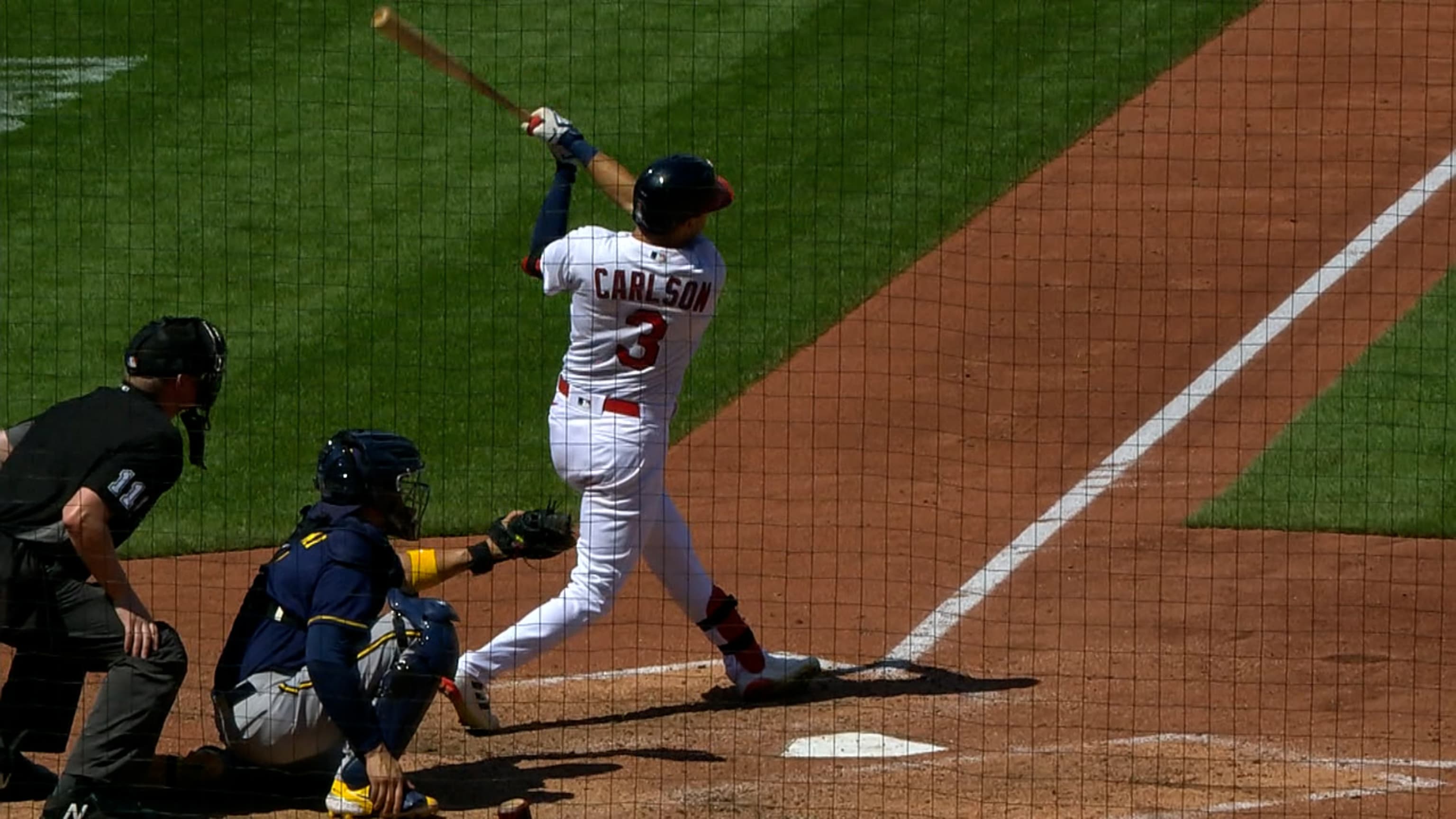 Pujols homers twice, lifts career total to 692 in Cards' win