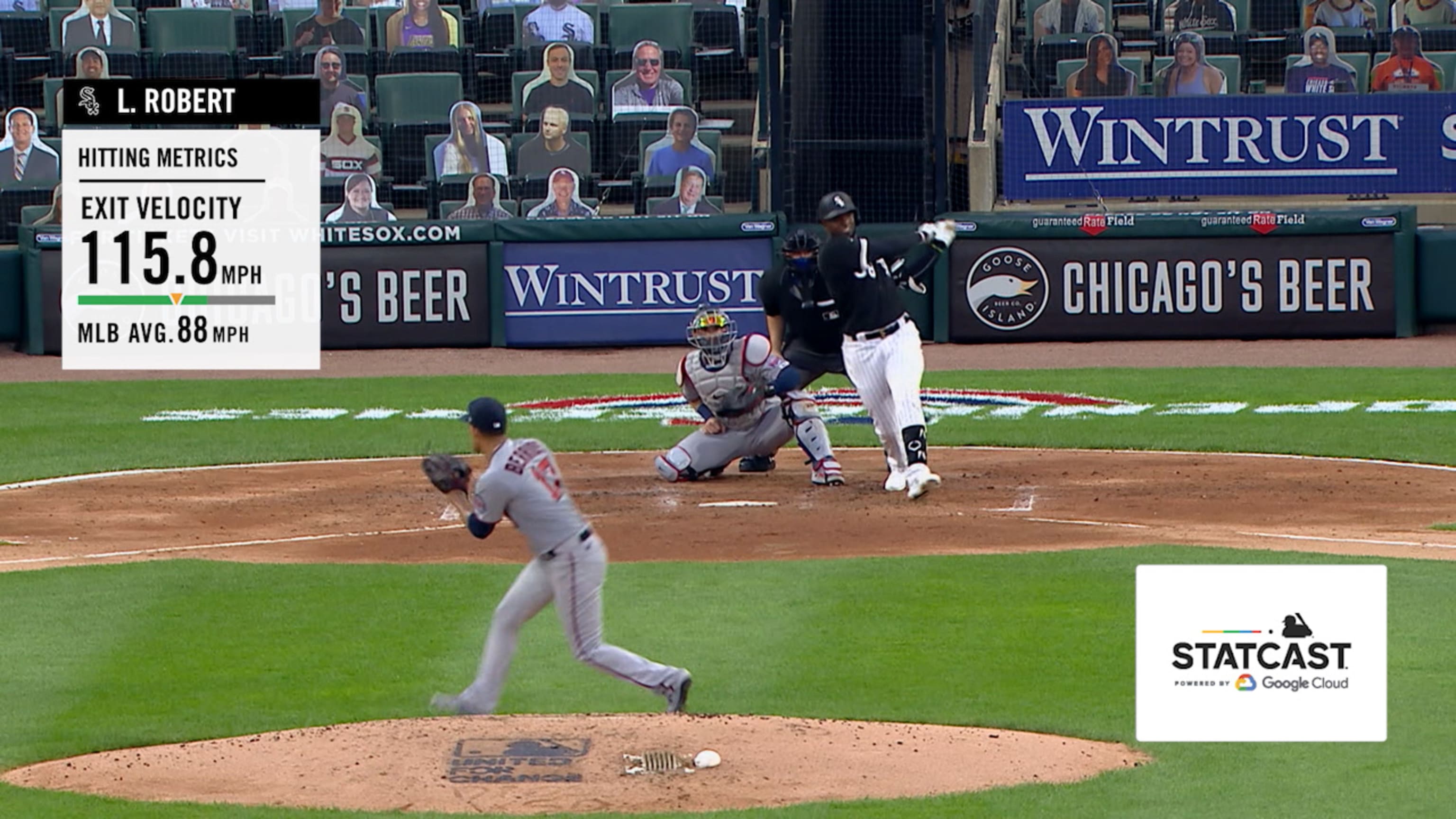 Primer imparable de Luis Robert