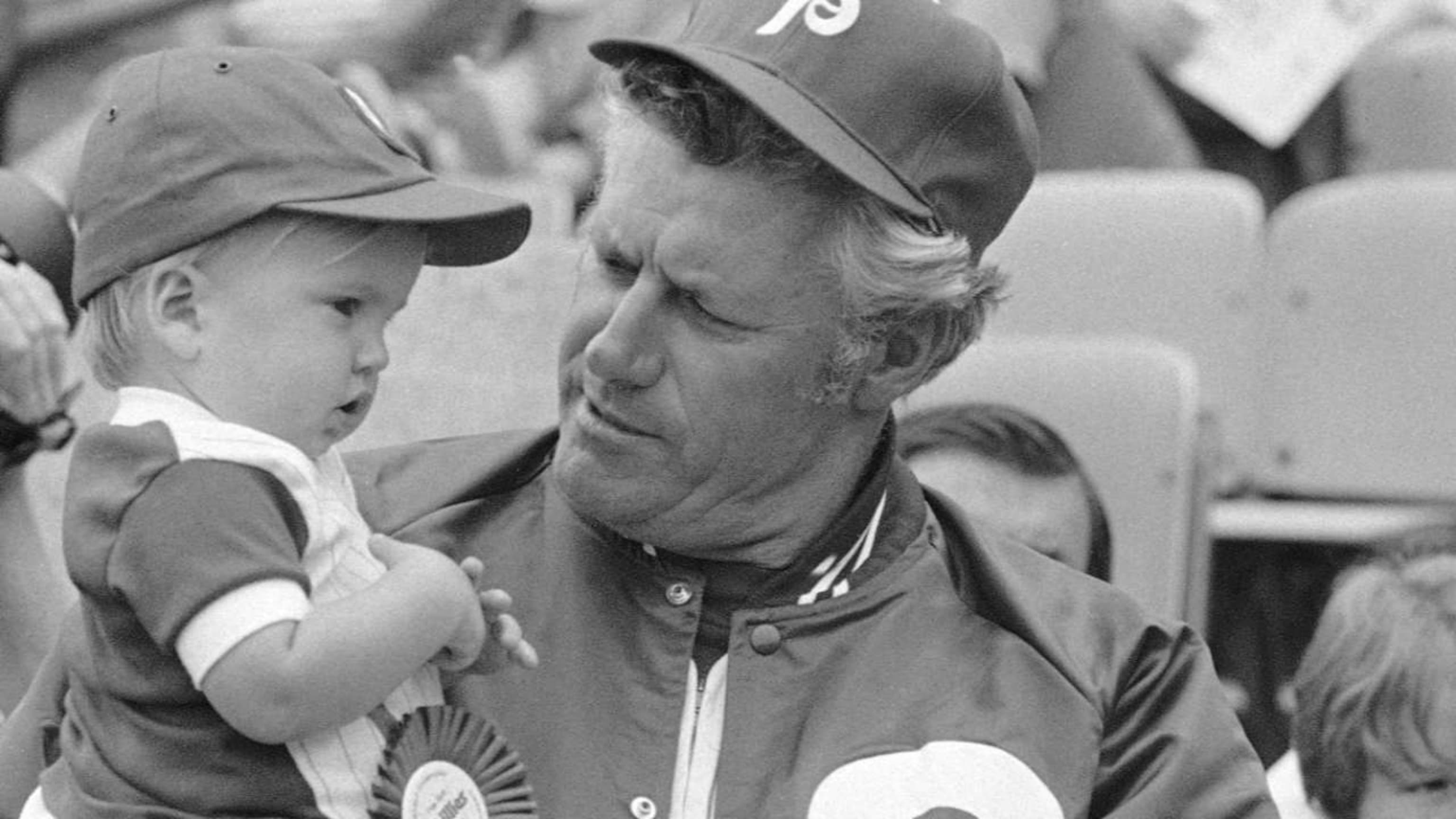Dallas Green, Who Led the Phillies to Their First Title, Dies at 82 - The  New York Times
