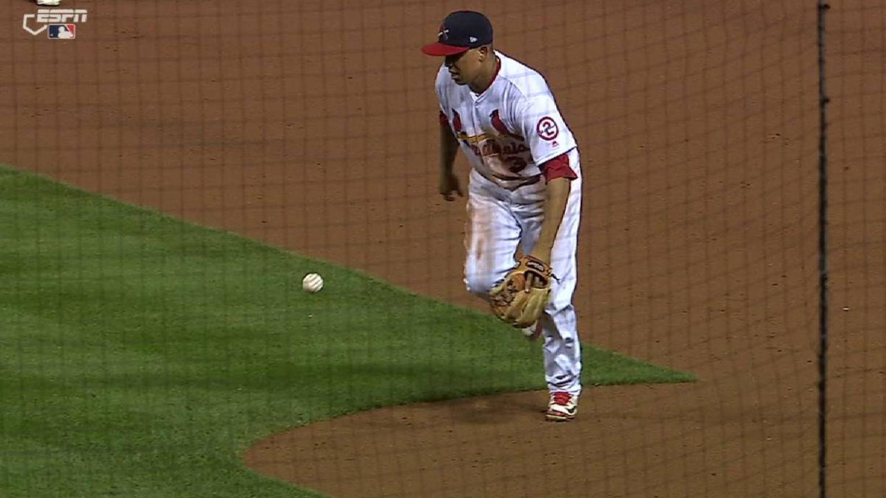 Yairo Munoz Makes Key Error In Loss To Cubs