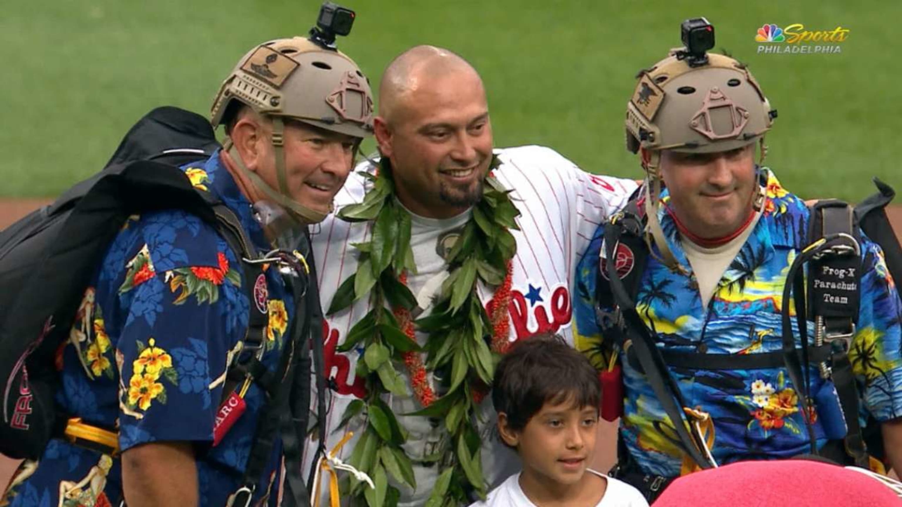 Phillies 2008 World Series championship team honored before game