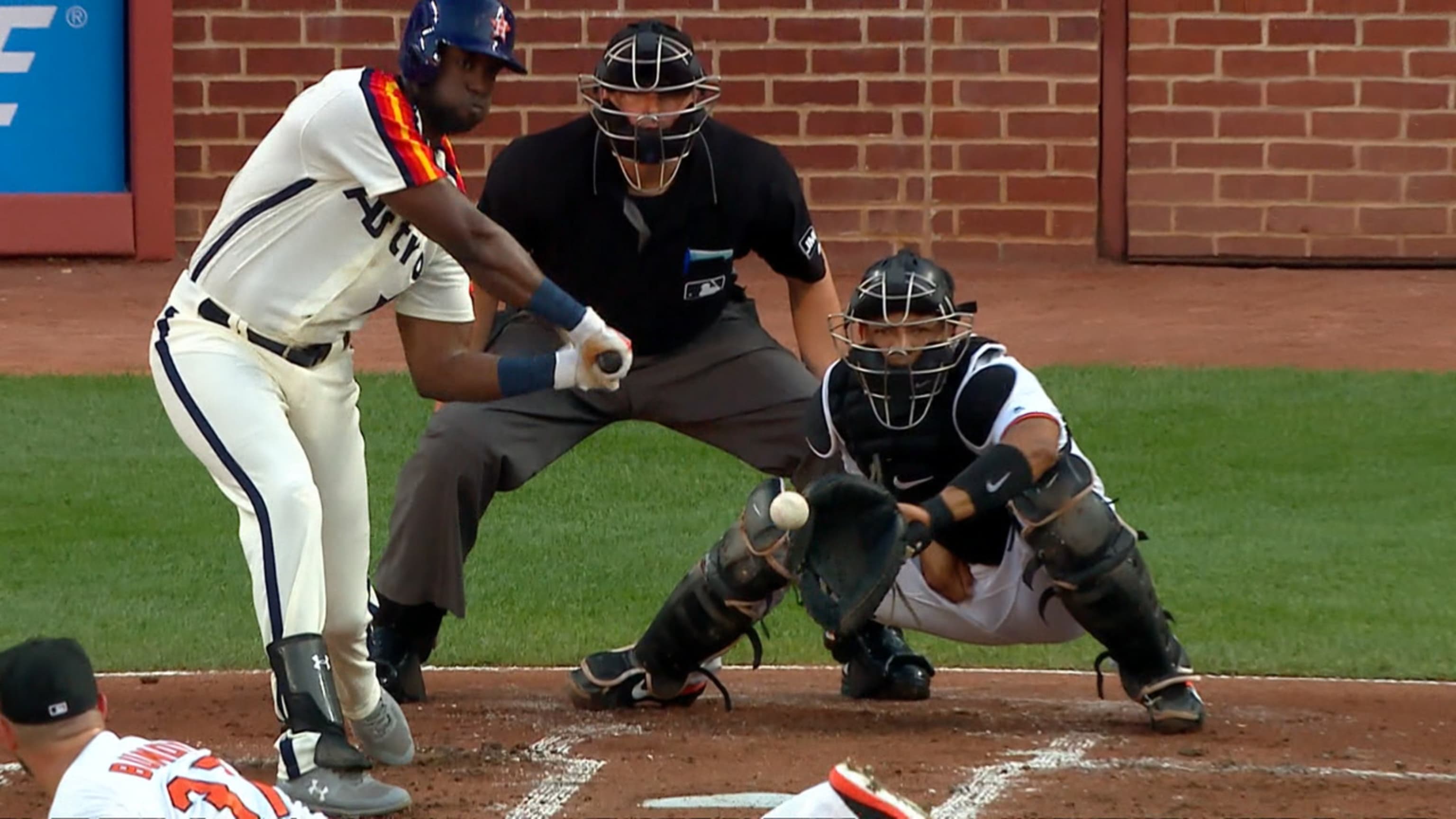 Astros beat Orioles in series opener