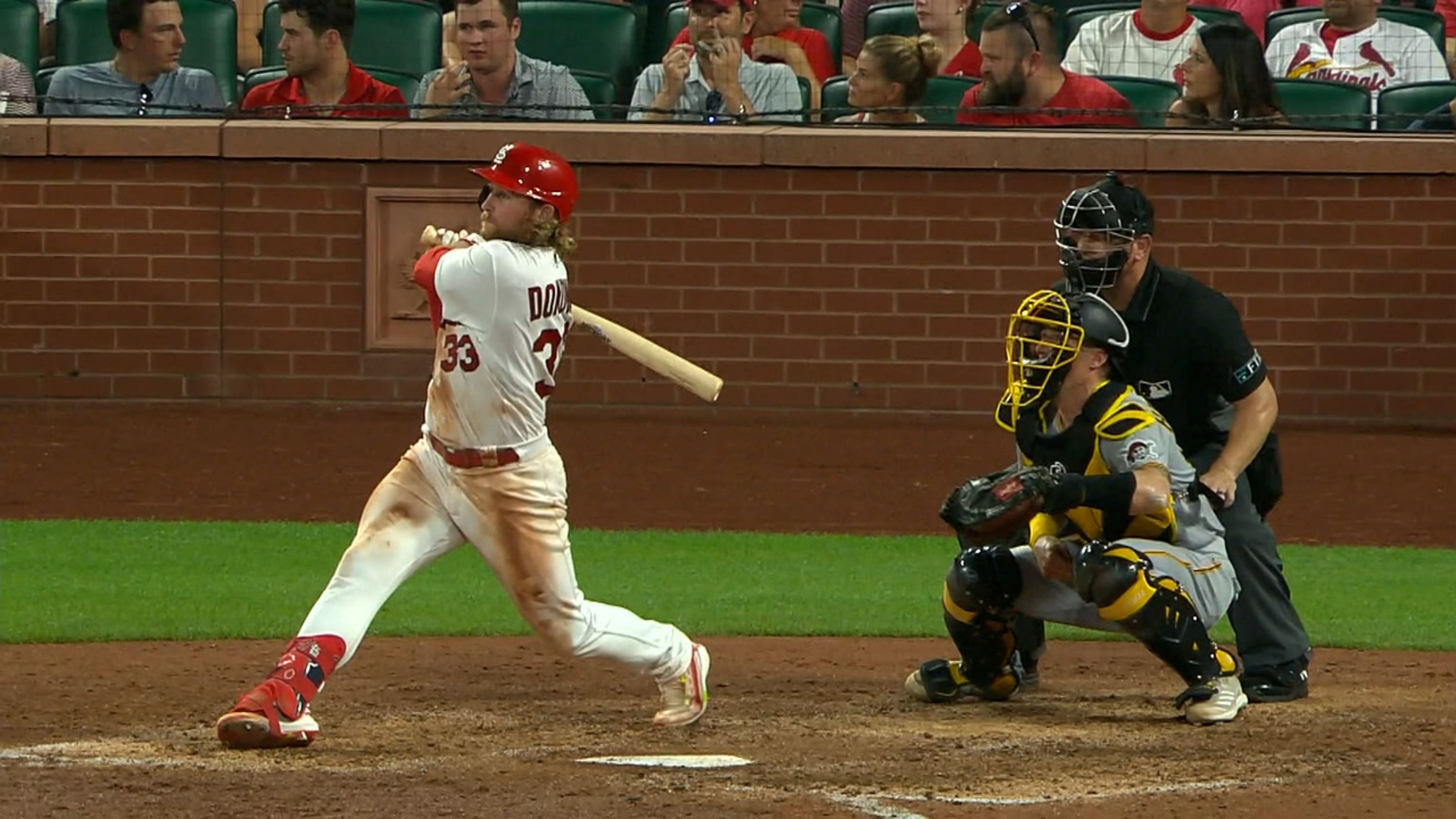 Donovan impulsa dos con doble