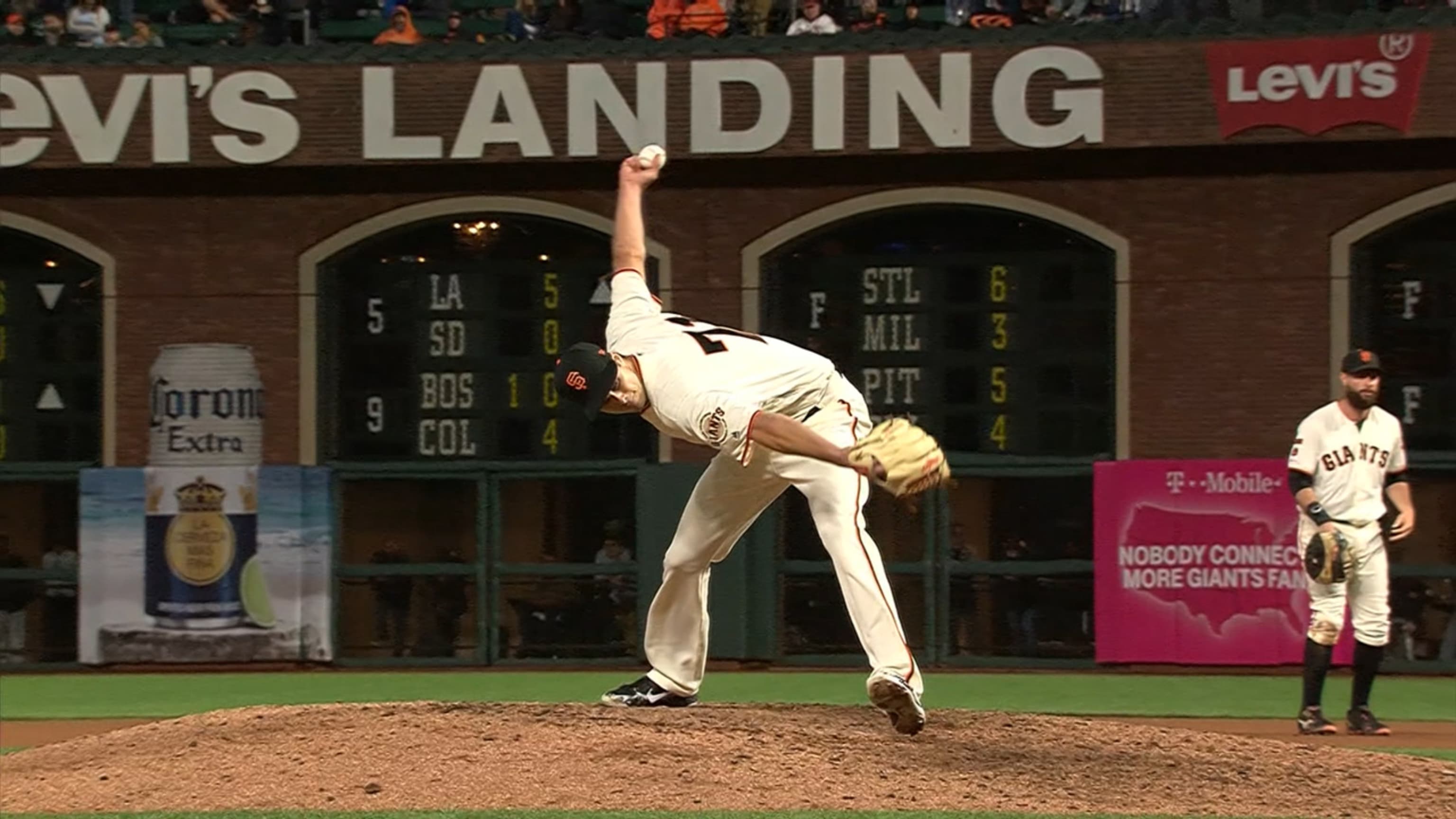 Giants rookie pitcher has wild delivery
