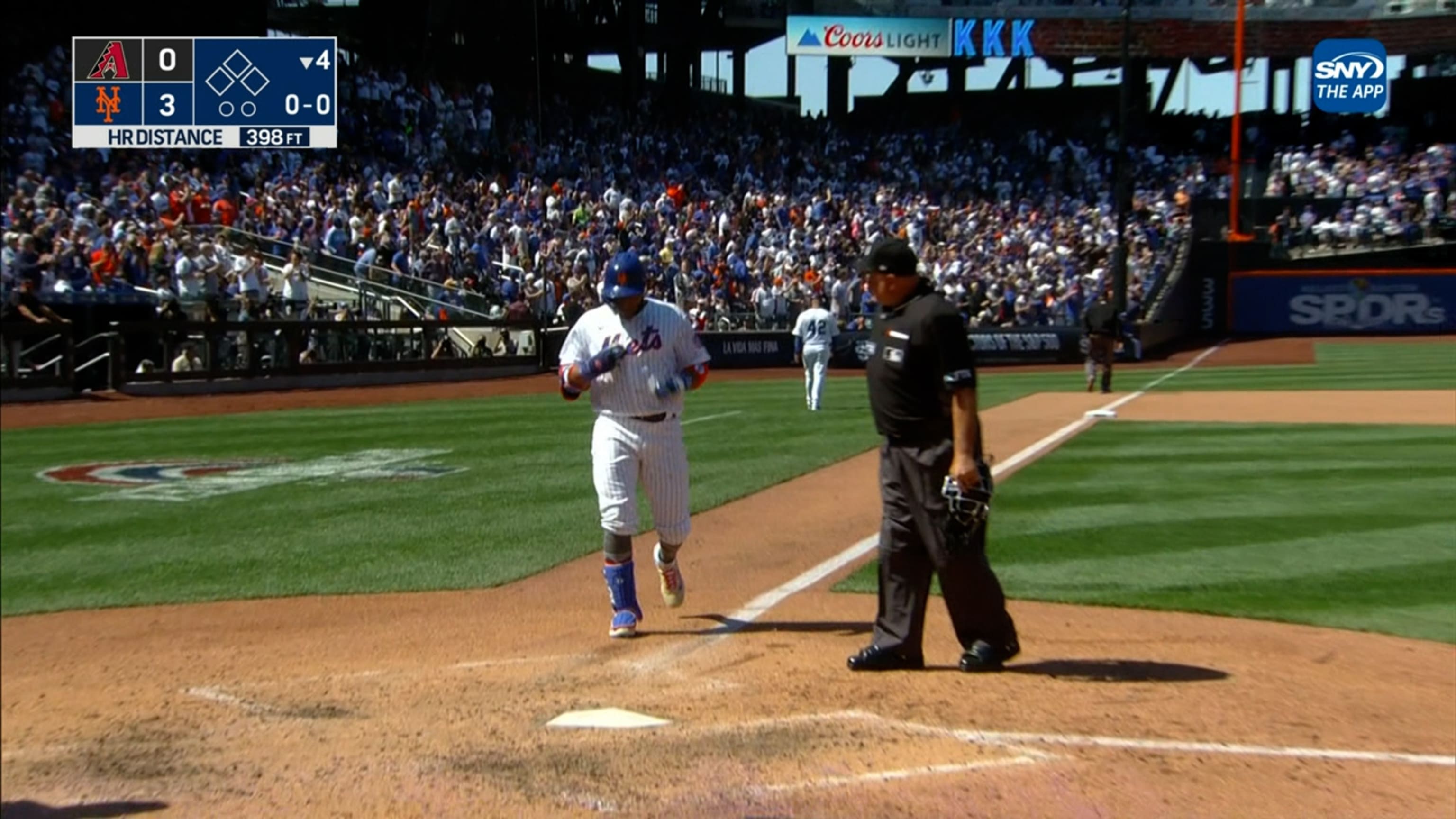 Canó libera jonrón solitario