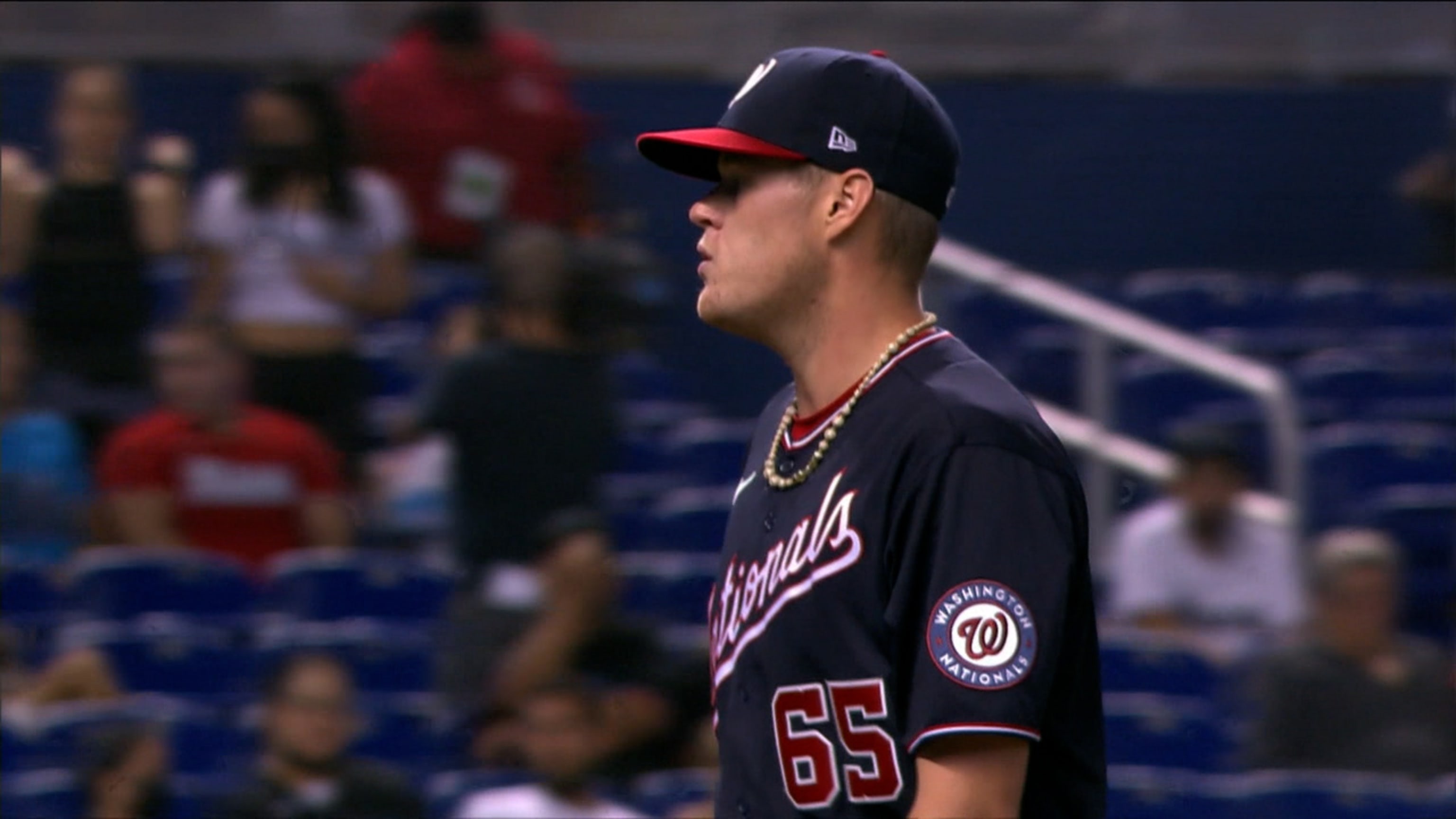 Josh Rogers poncha cuatro