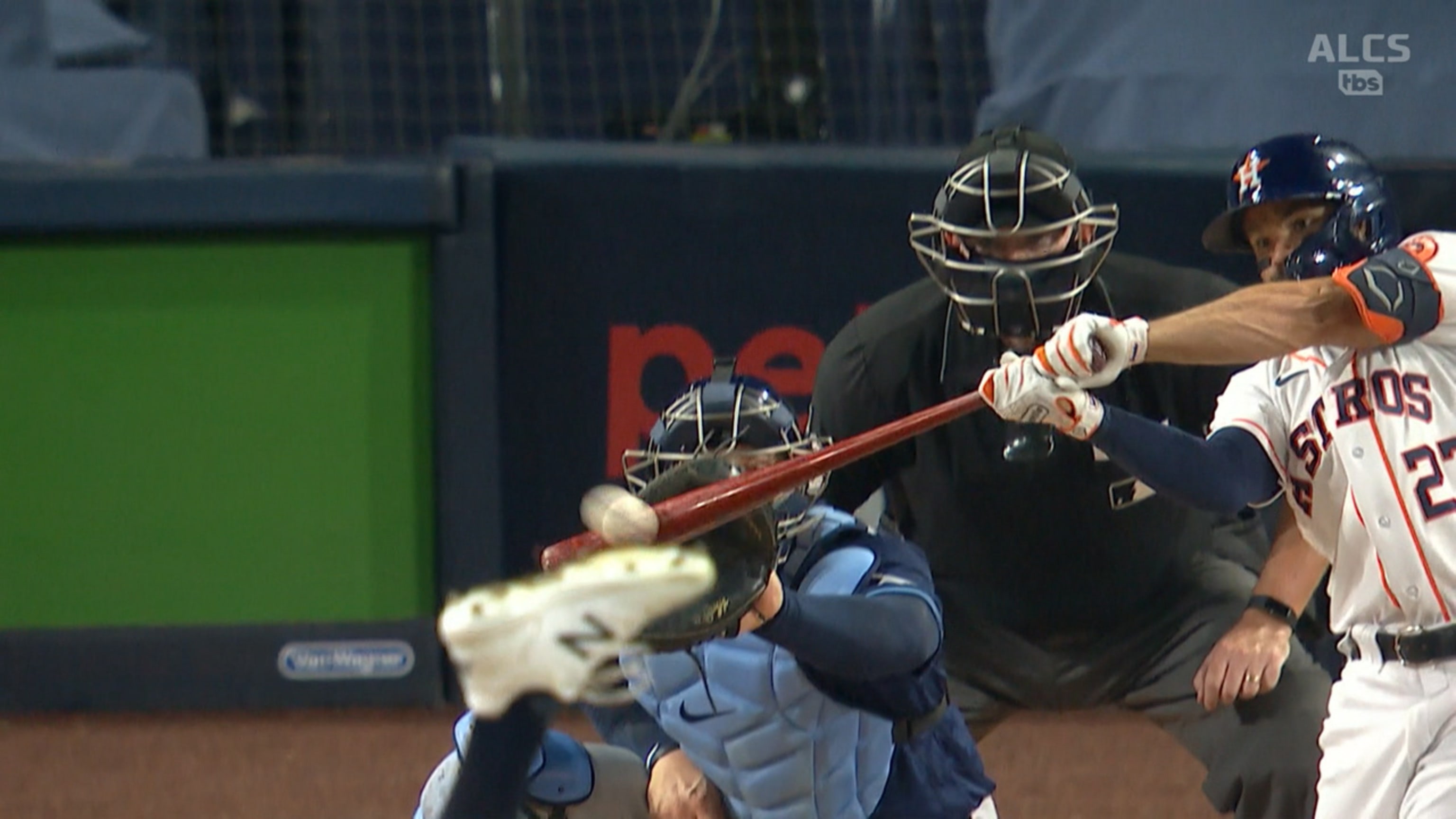 Doblete productor de Altuve 