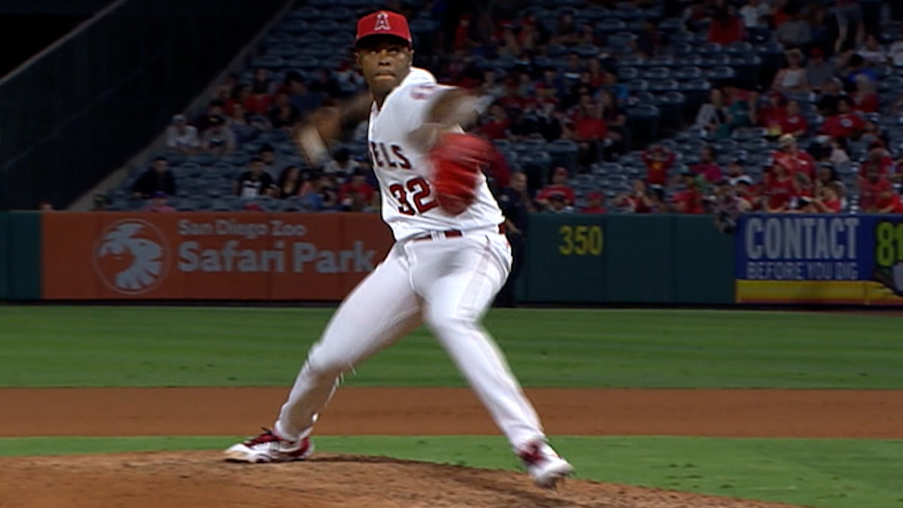 Raisel Iglesias To Reject Qualifying Offer - MLB Trade Rumors