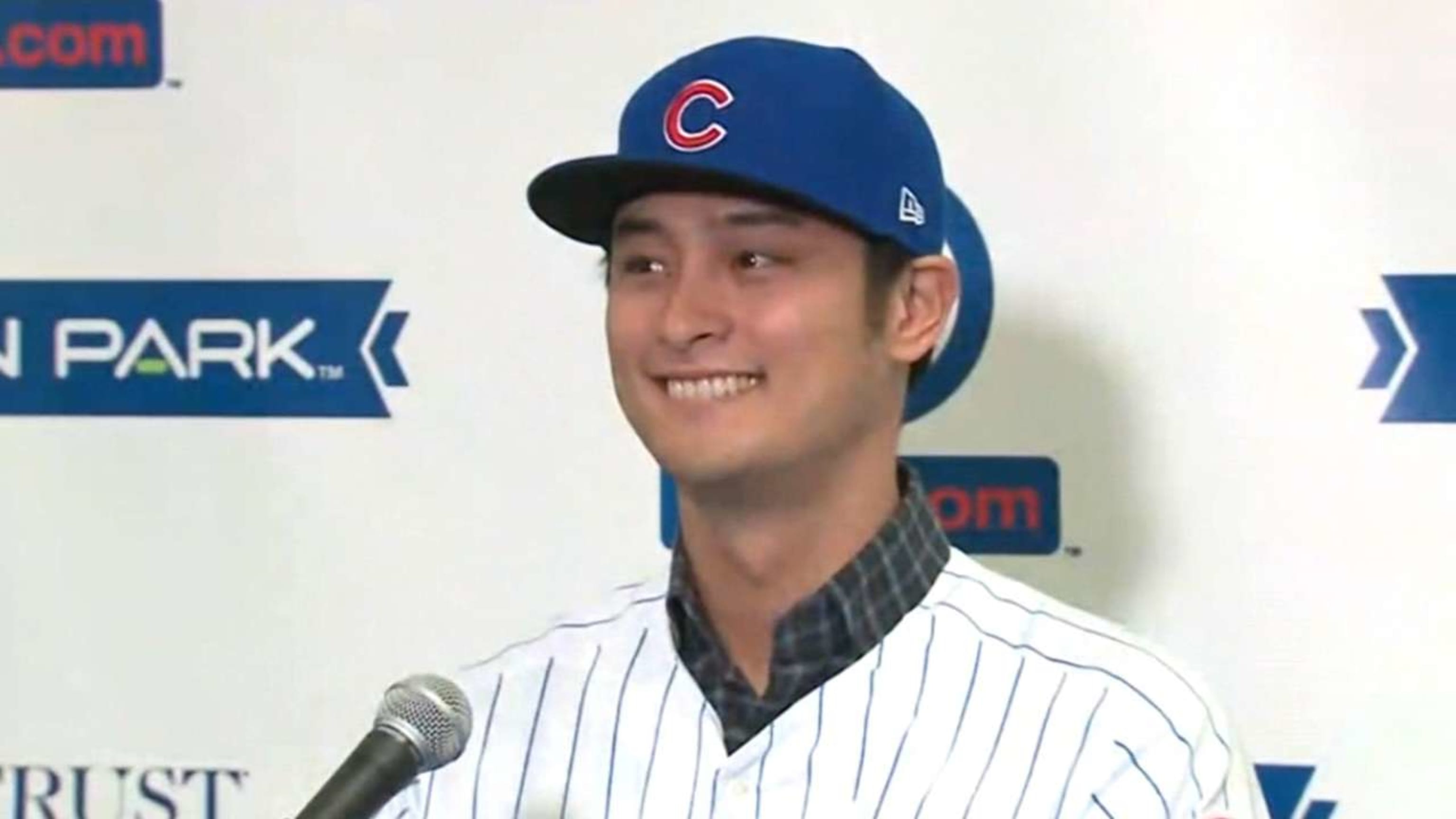 Darvish jokes about Gimenez