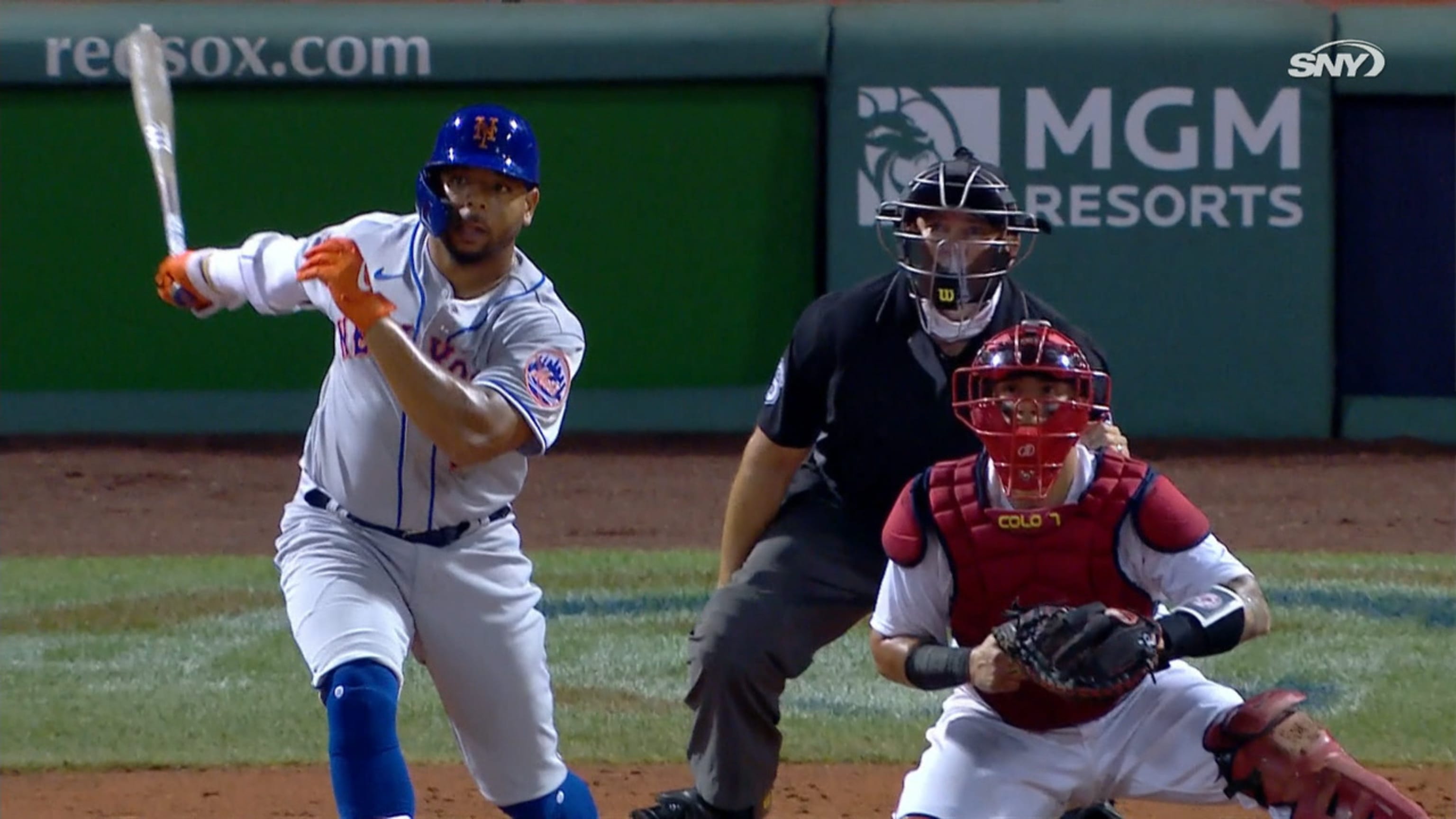 Smith empuja tres con inmenso HR