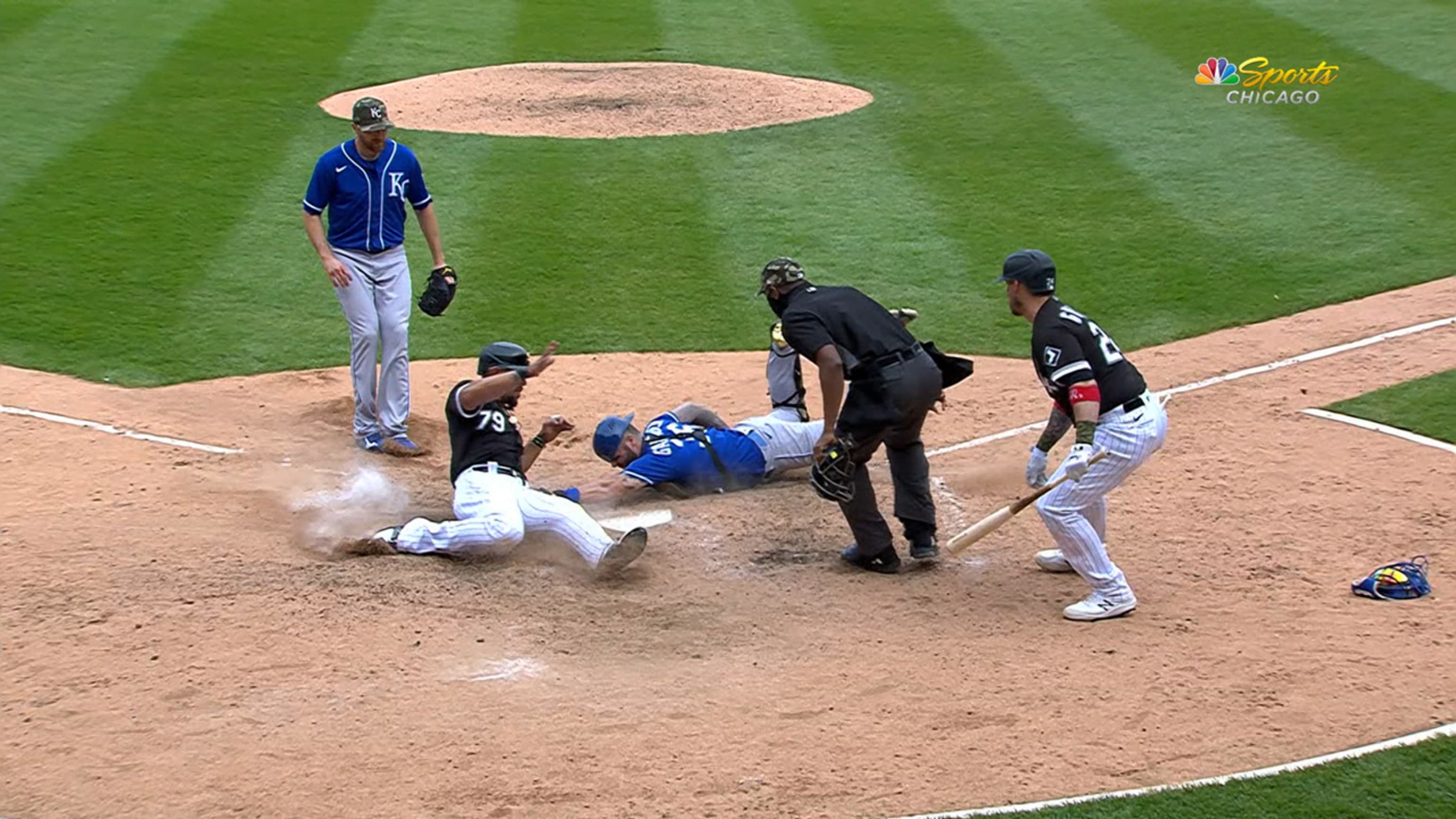 Royals Walked Off By White Sox On Wild Pitch