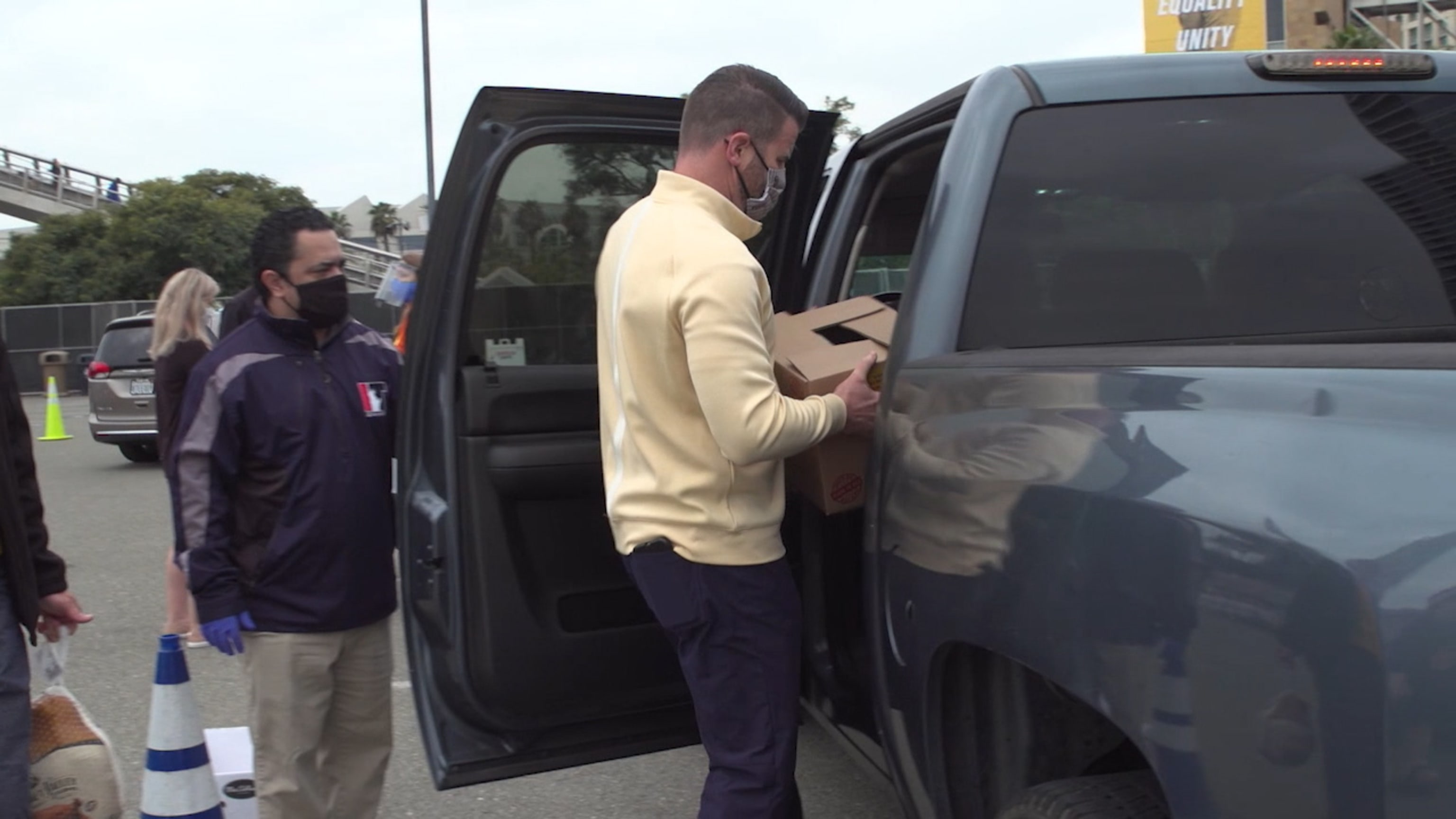 PHOTOS: Hillcrest High Major Leaguer Tim Anderson gives away turkeys