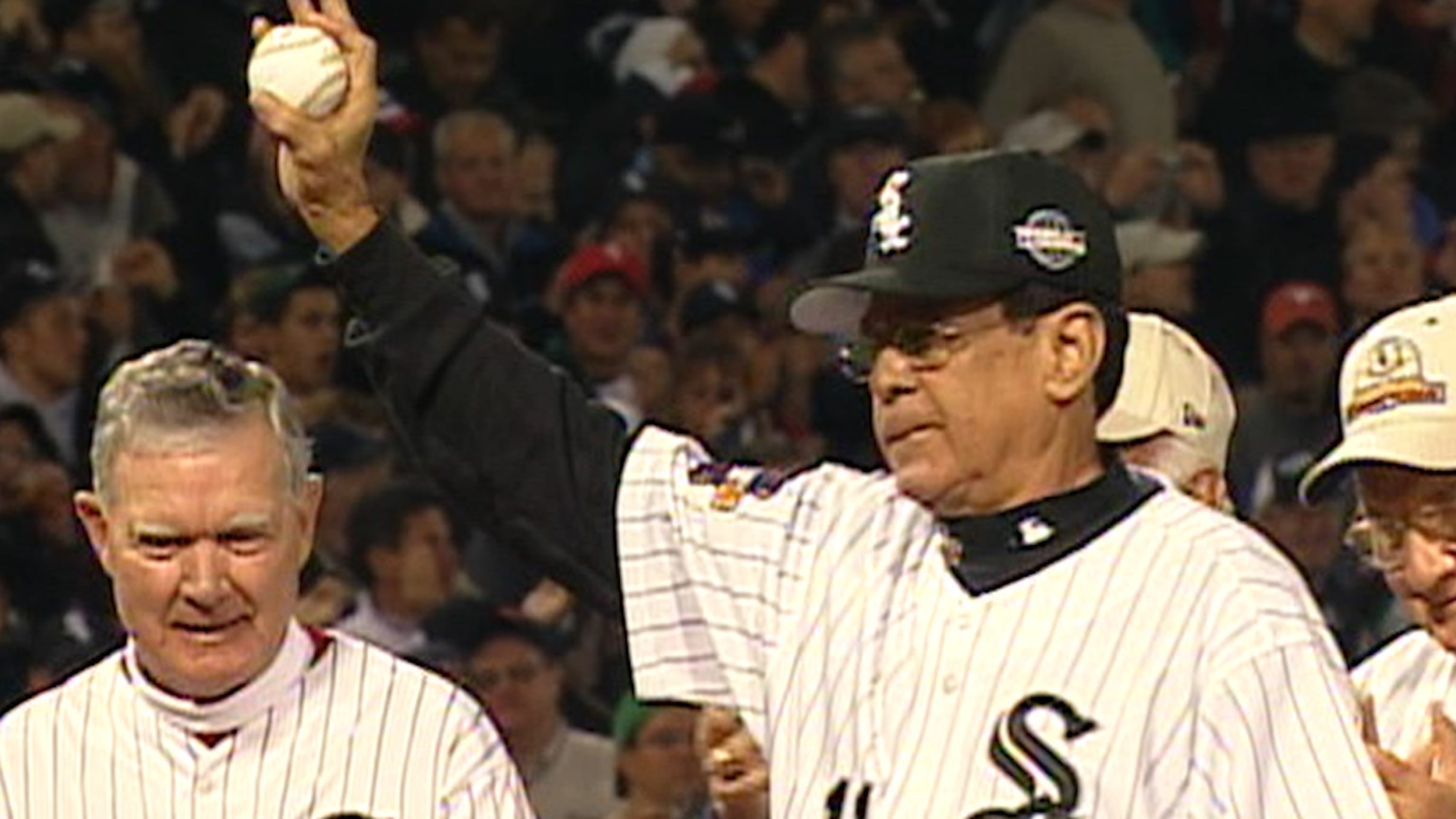Aparicio throws out first pitch