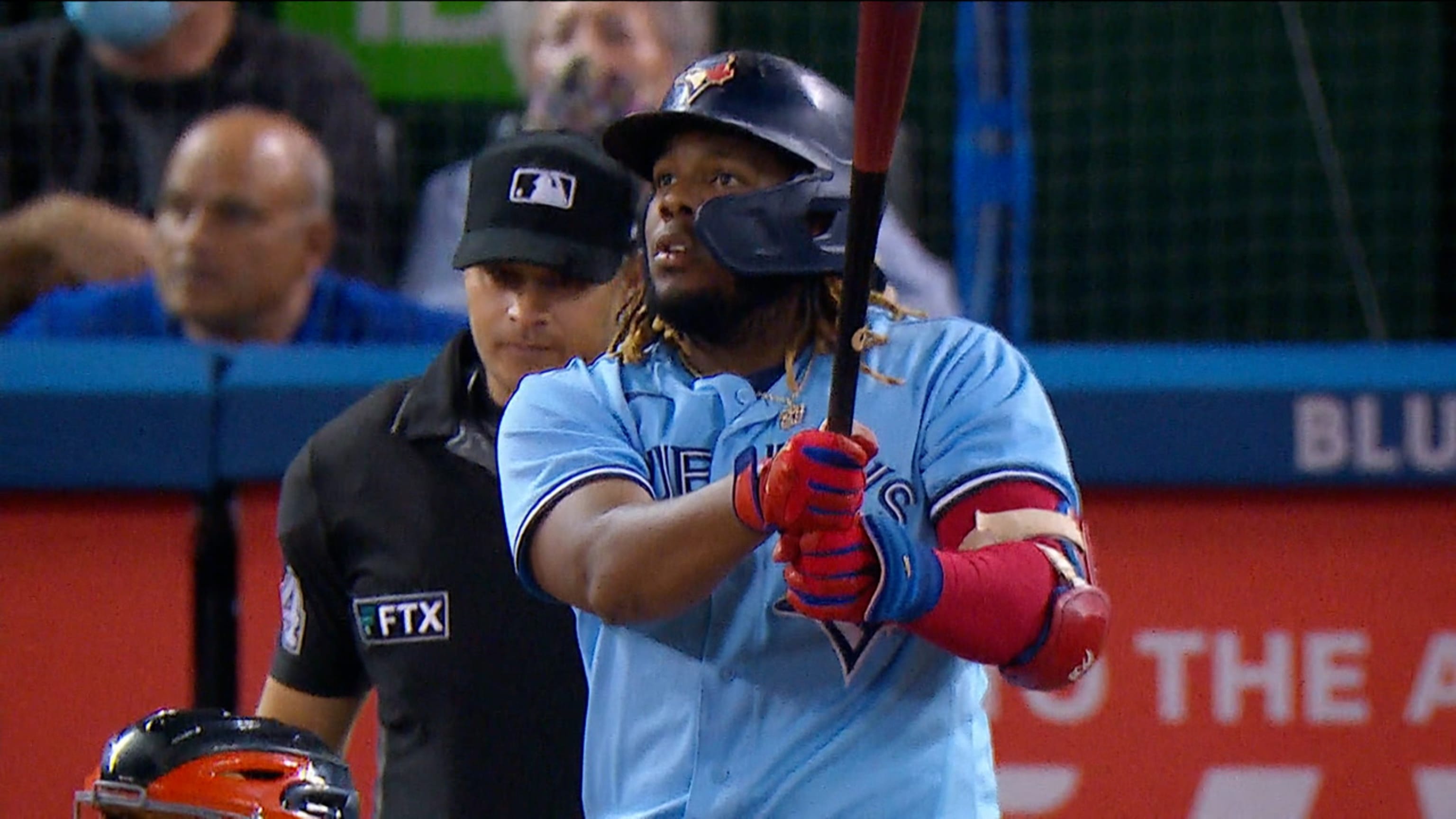 Vladimir Guerrero Sr. gets special honor for Angels' home opener vs. Vladimir  Guerrero Jr., Blue Jays