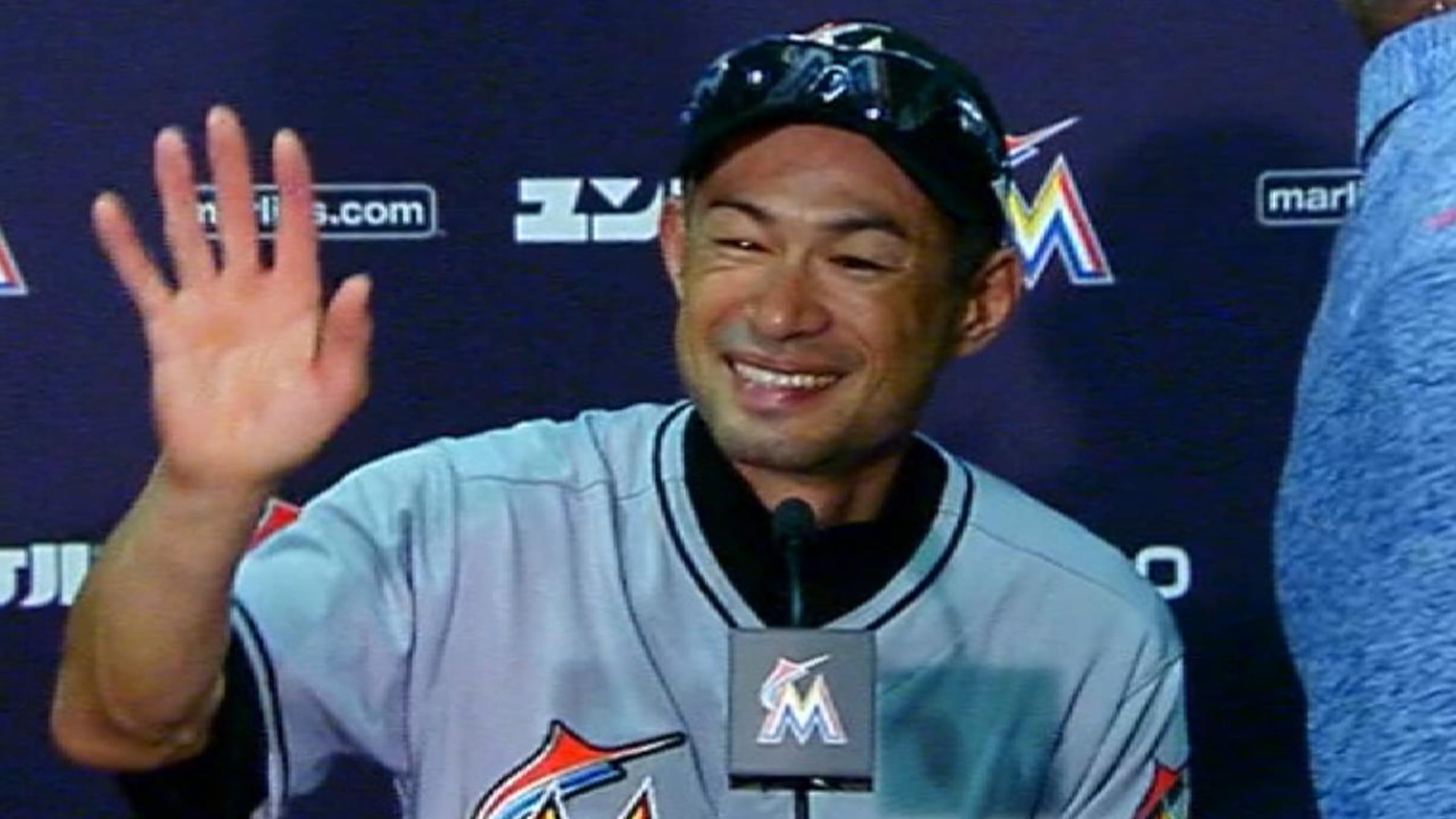 Ichiro Suzuki joins the 3,000-hit club with the Miami Marlins