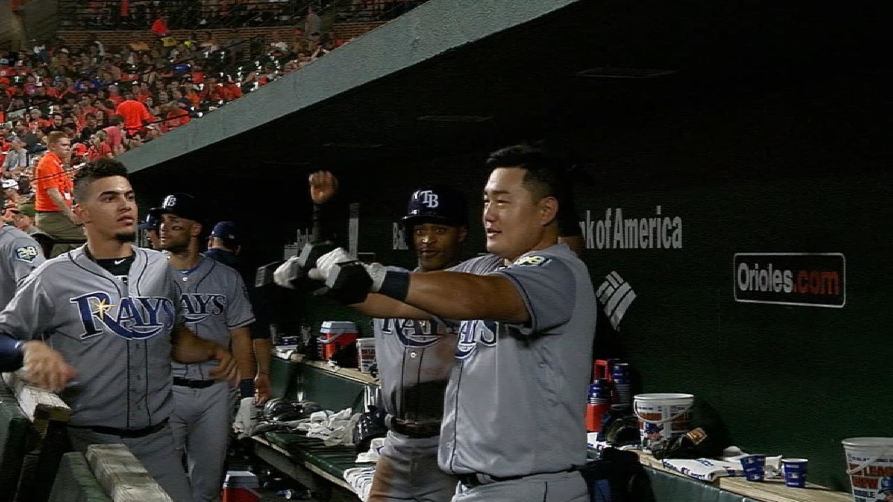 Ji-Man Choi lifted weights in the Rays' dugout after narrowly