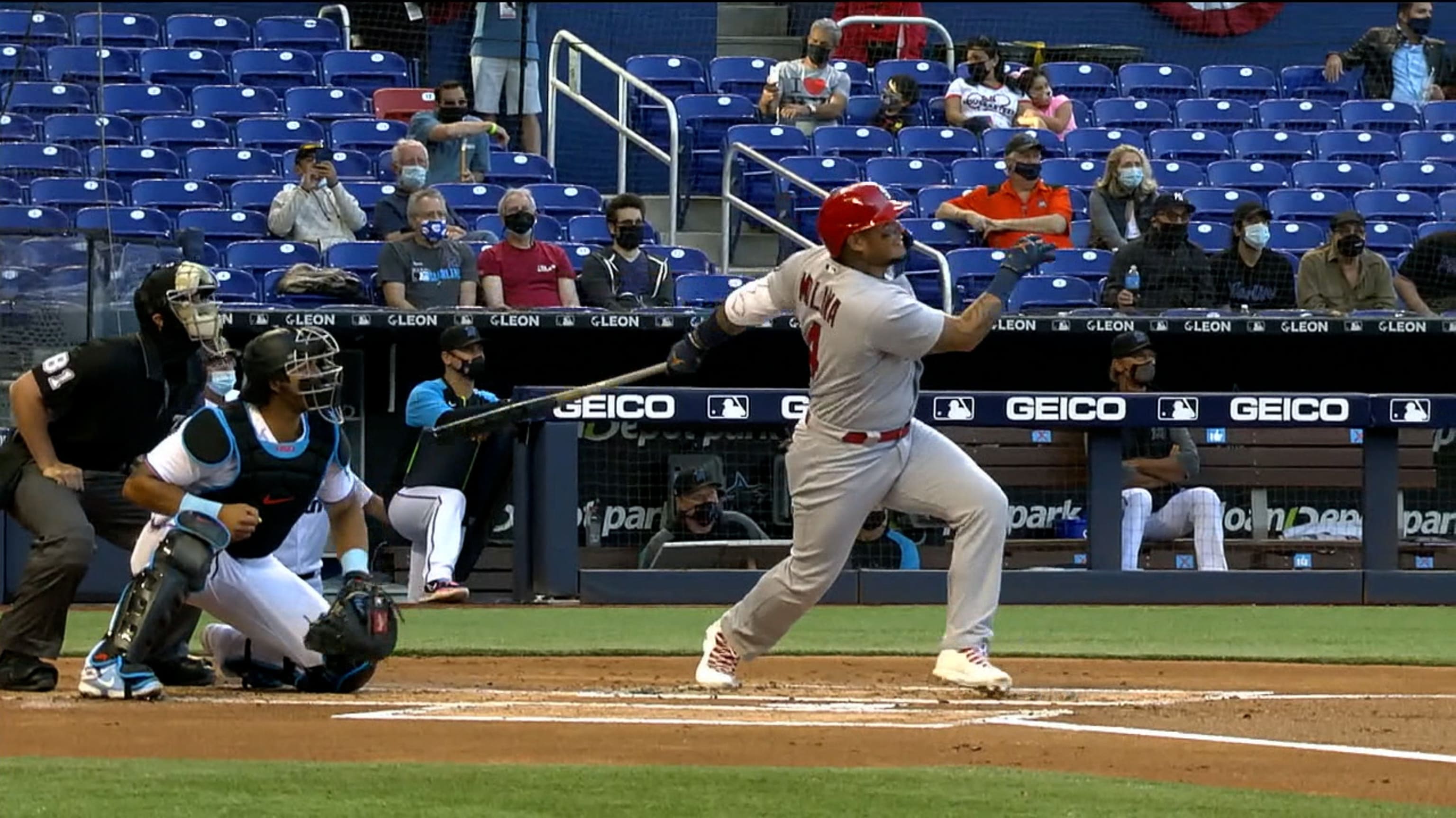 Double #382 de Yadier Molina