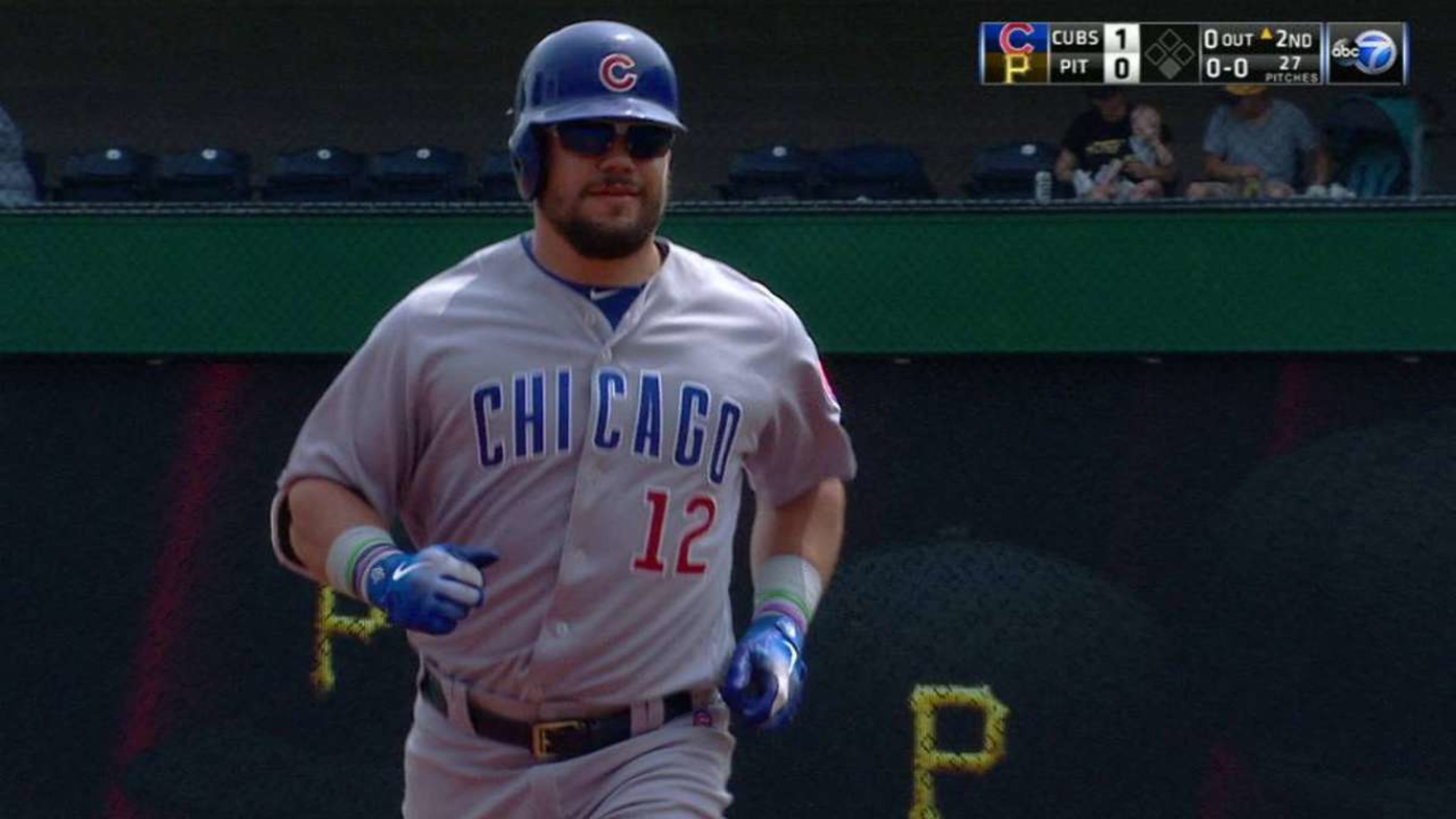 Schwarber's long solo homer