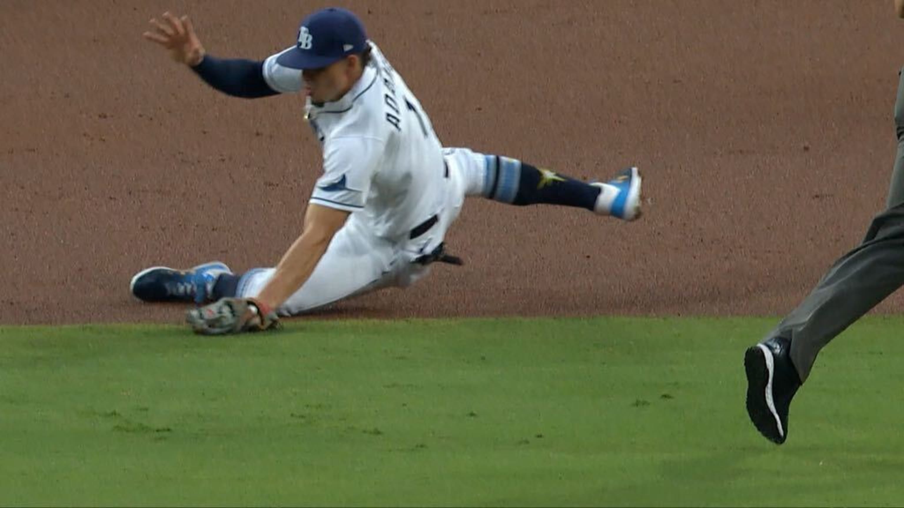 Tremenda jugada de Adames