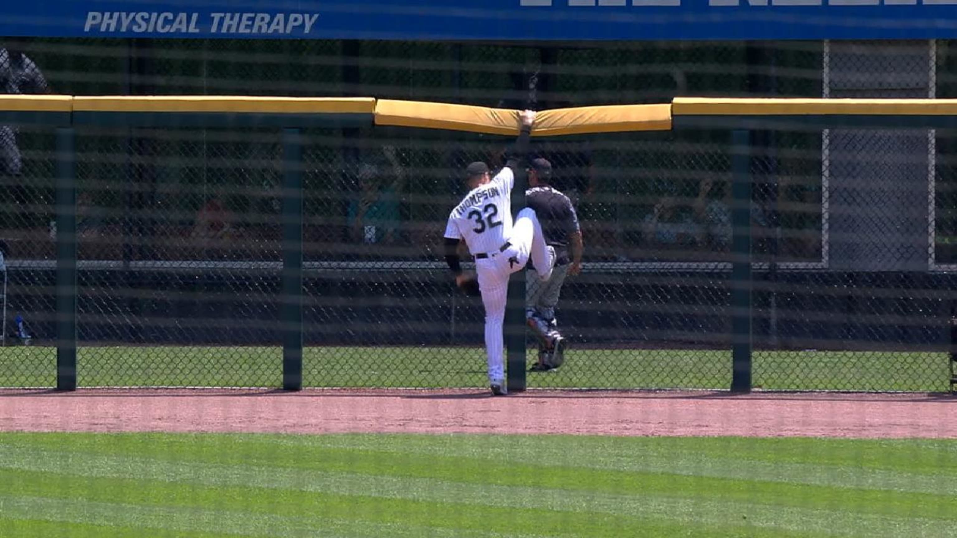 Trayce Thompson channeled his NBA-playing brother Klay with a leaping,  HR-robbing catch