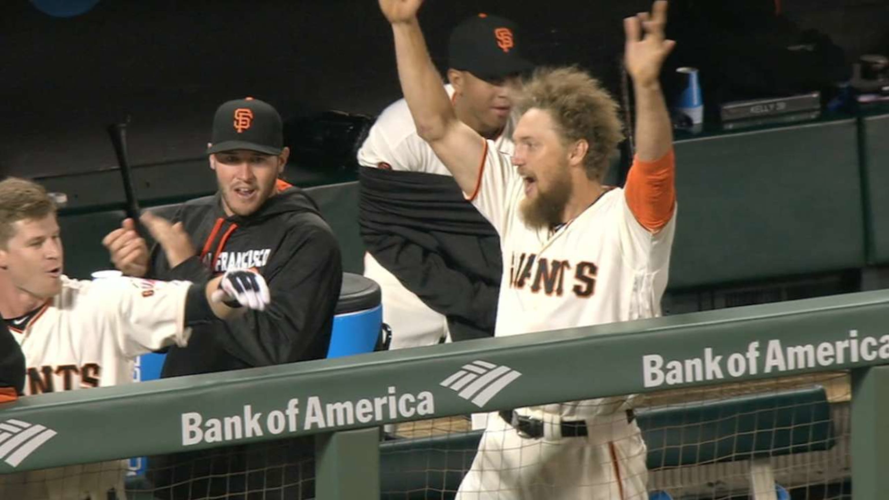Hunter Pence went absolutely bonkers after Johnny Cueto s two run bunt MLB