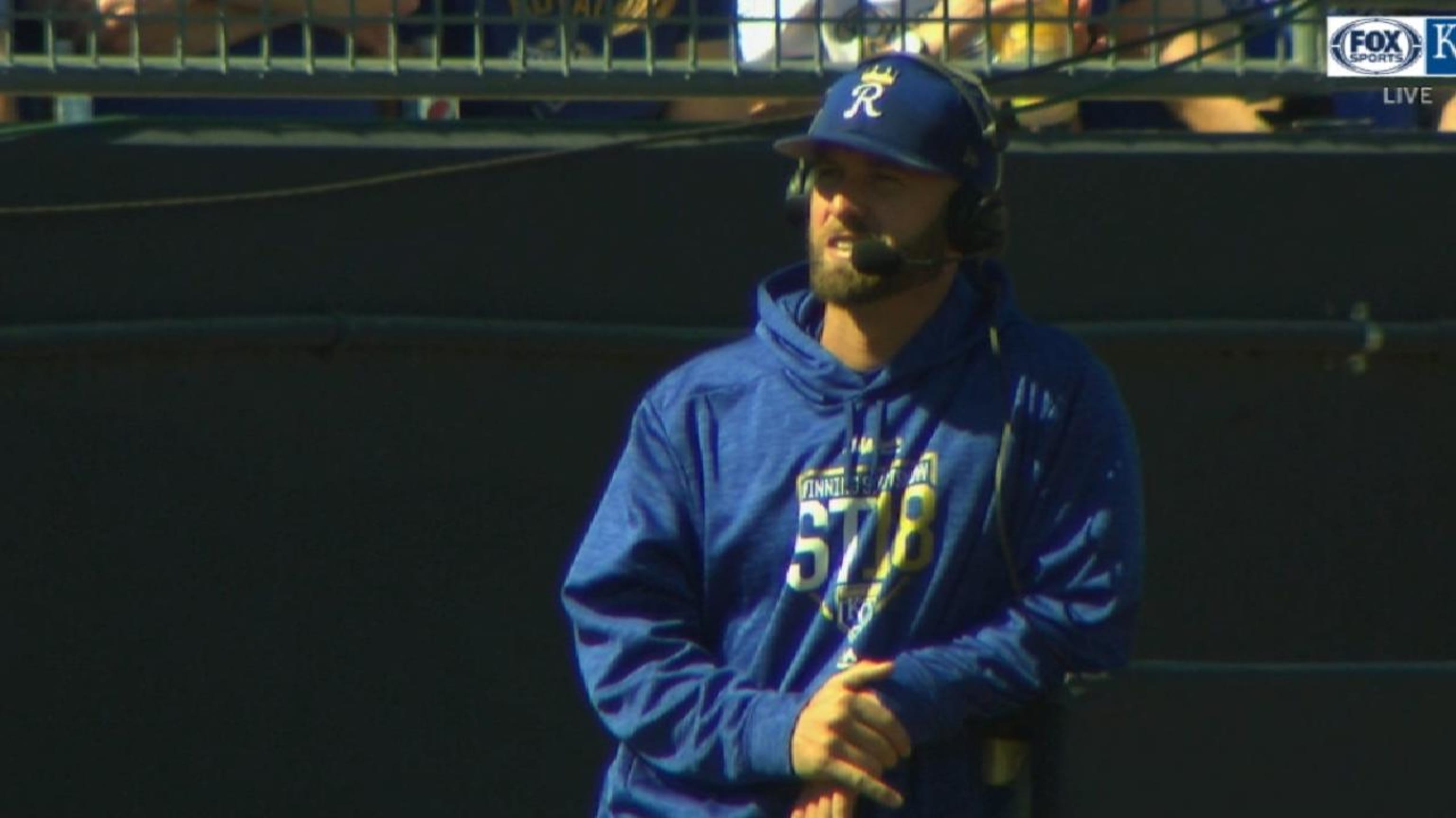 Hosmer faces Royals for first time since joining Padres