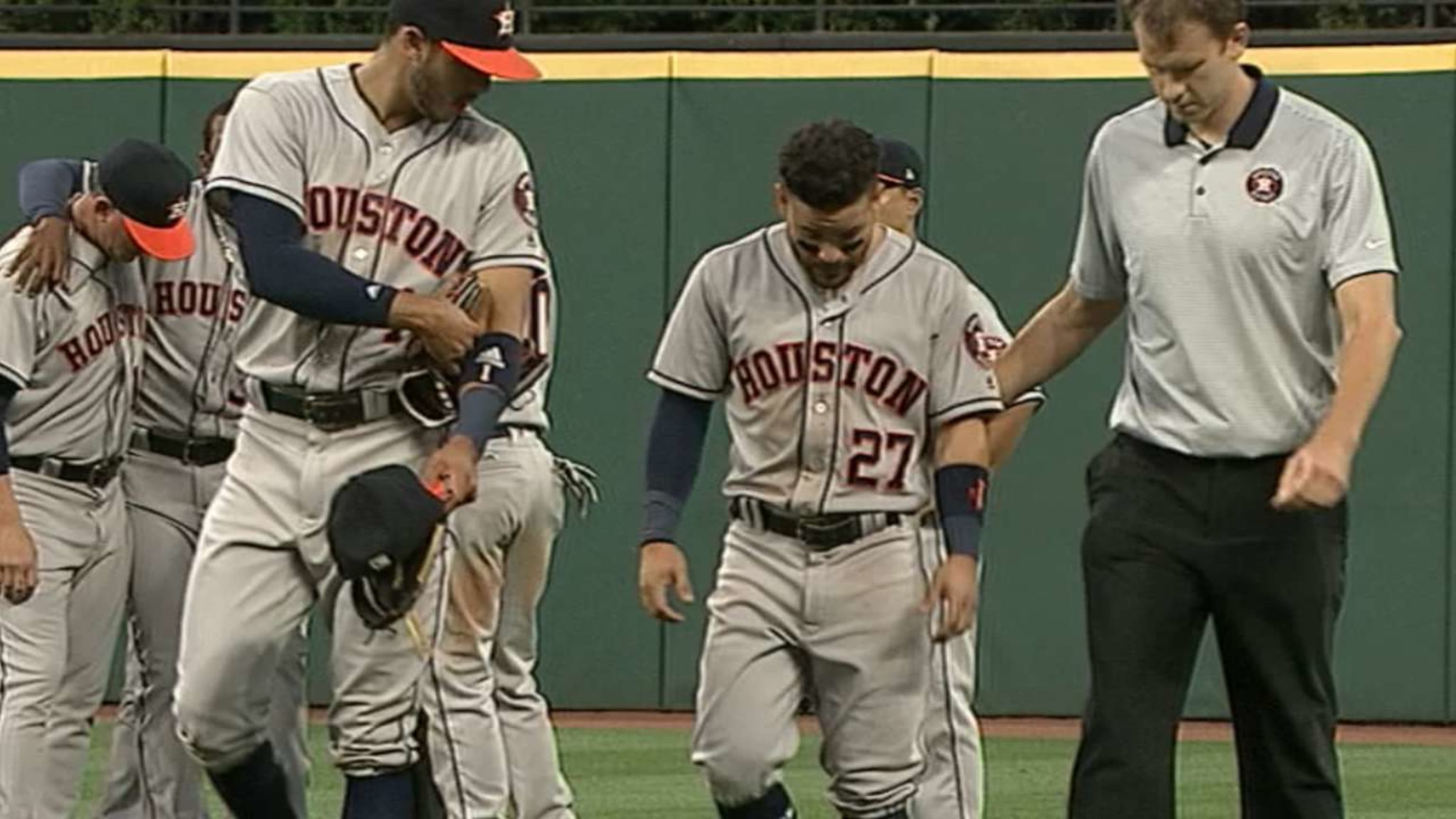 Houston Astros: Team should not rush Altuve and Springer back