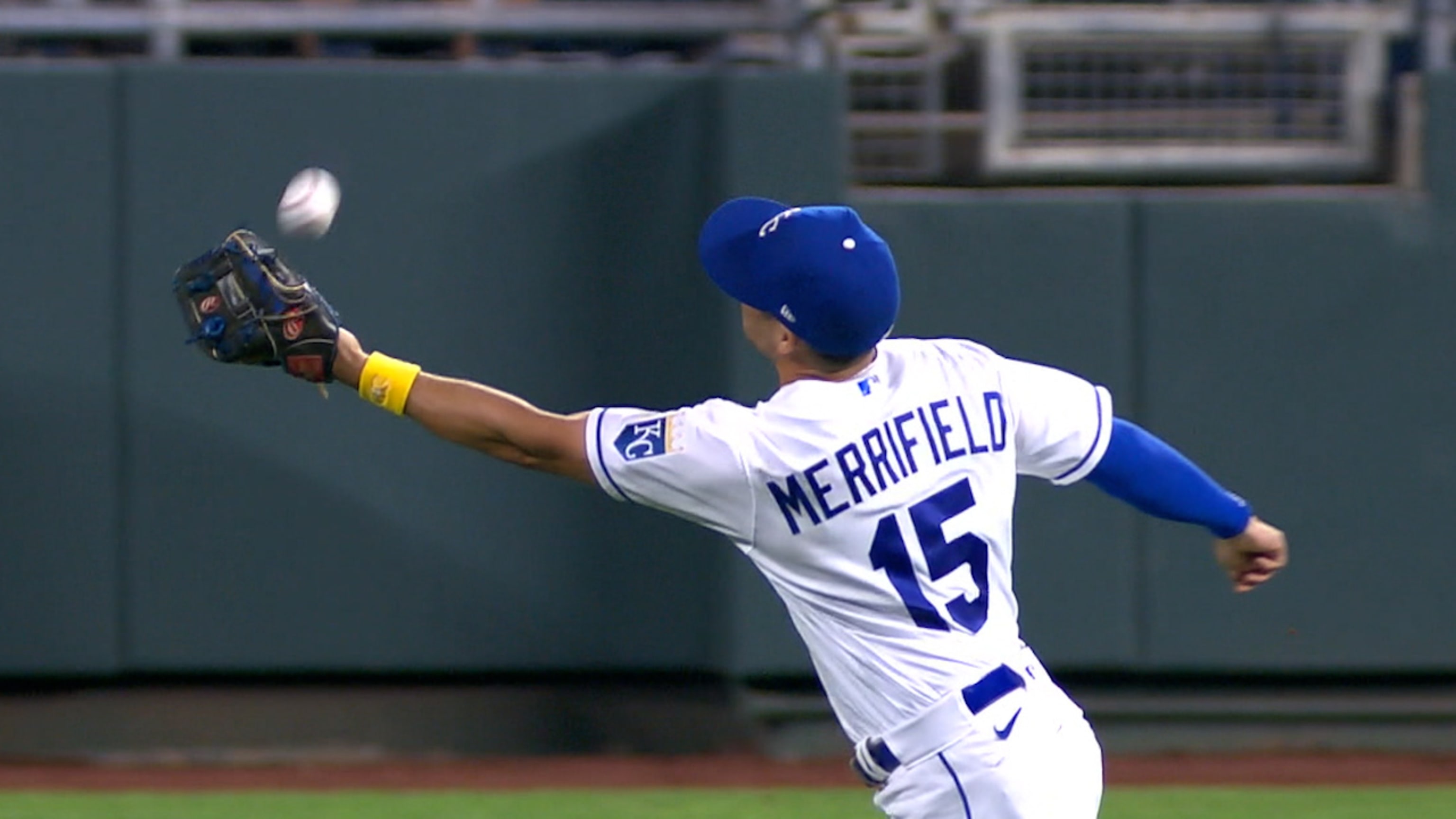 Whit Merrifield's clutch catch