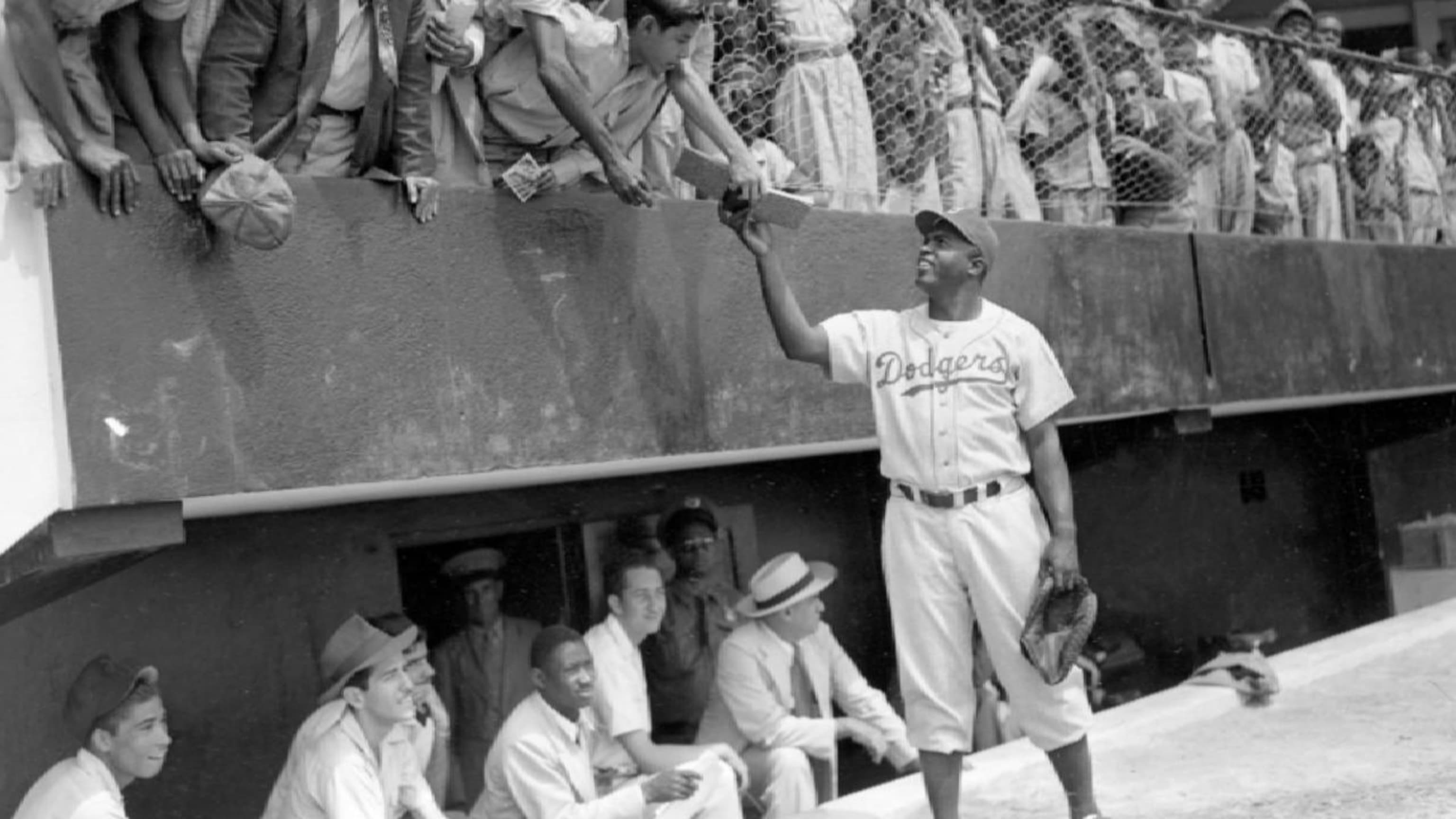 Sliding home: Jackie Robinson gets statue at Dodger Stadium