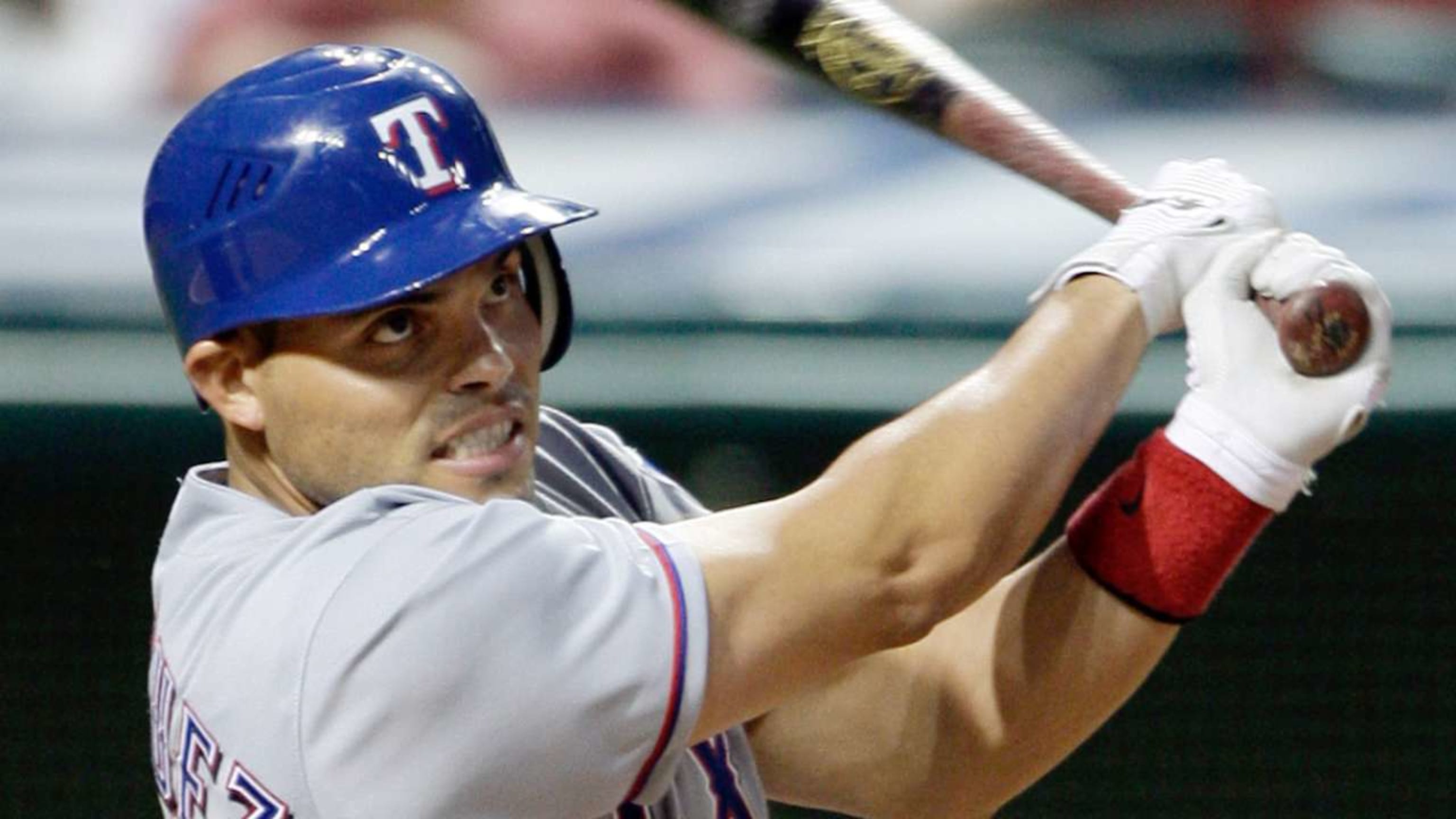 The Texas Rangers retire Ivan Pudge Rodriguez' No. 7 jersey - ESPN