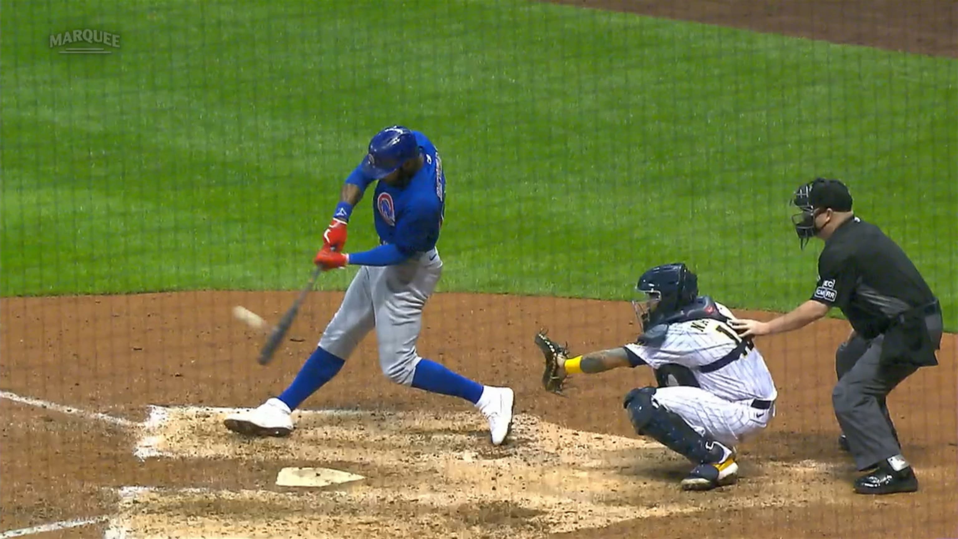 Heyward impulsa tres con HR