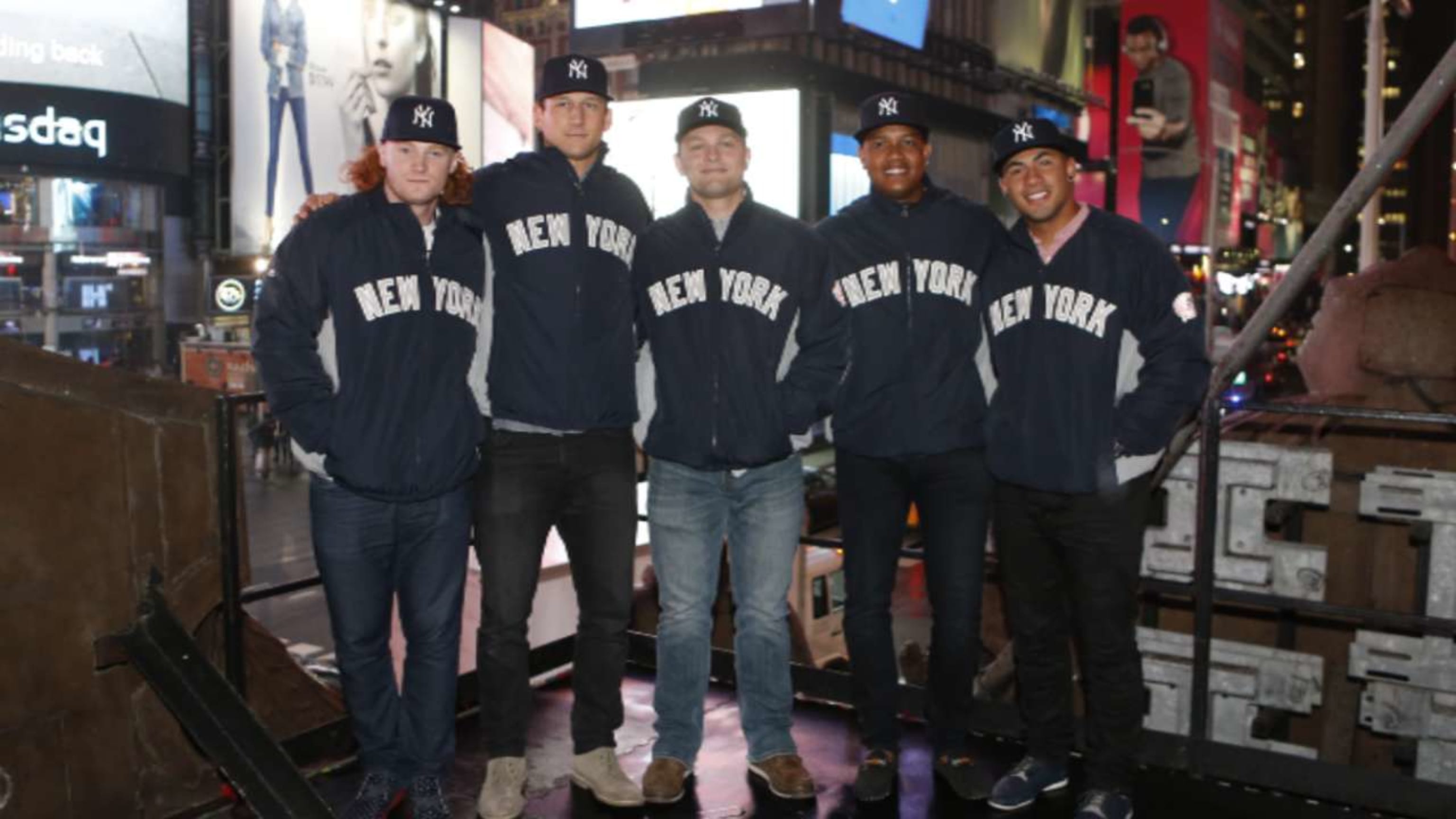 Yankees Surprise Fans and Serve Sandwiches as Part of Winter Warm-Up