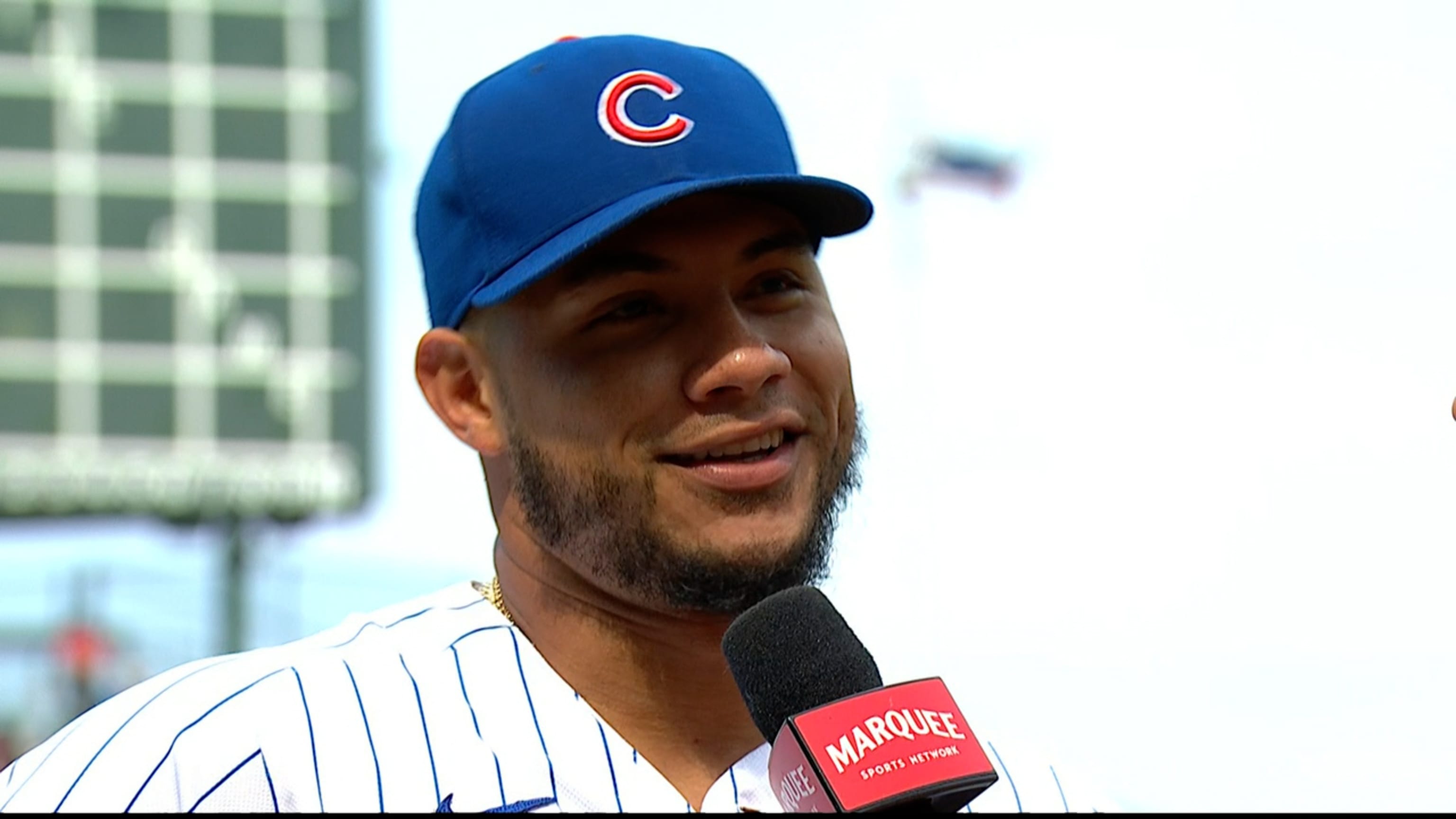 Willson Contreras embraces 'The Cardinals Way' as fans embrace him