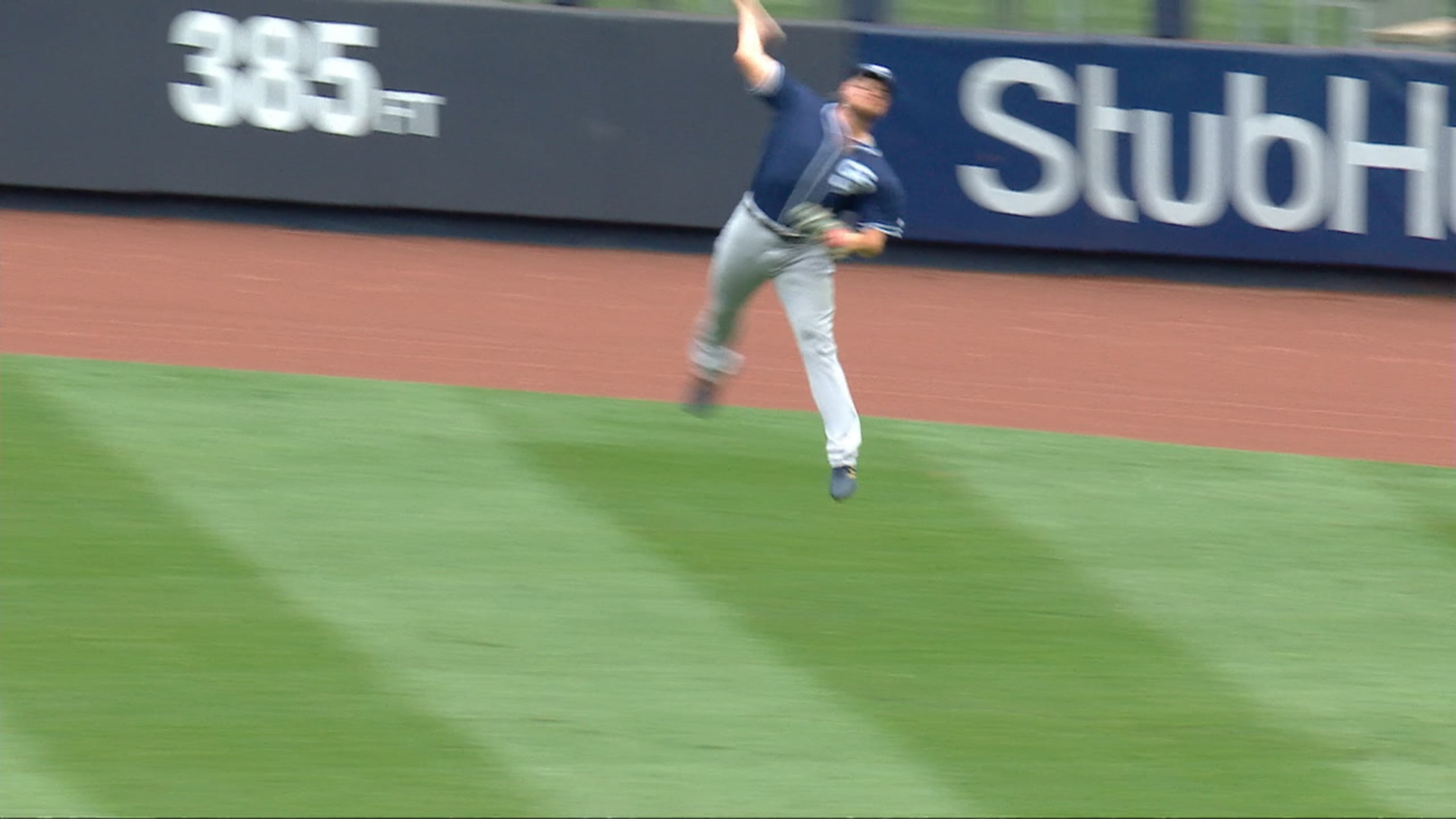 Hunter Renfroe rindió tributo a Derek Jeter en el 24to aniversario de su  debut | Lasmayores.com, image size:3072x1728