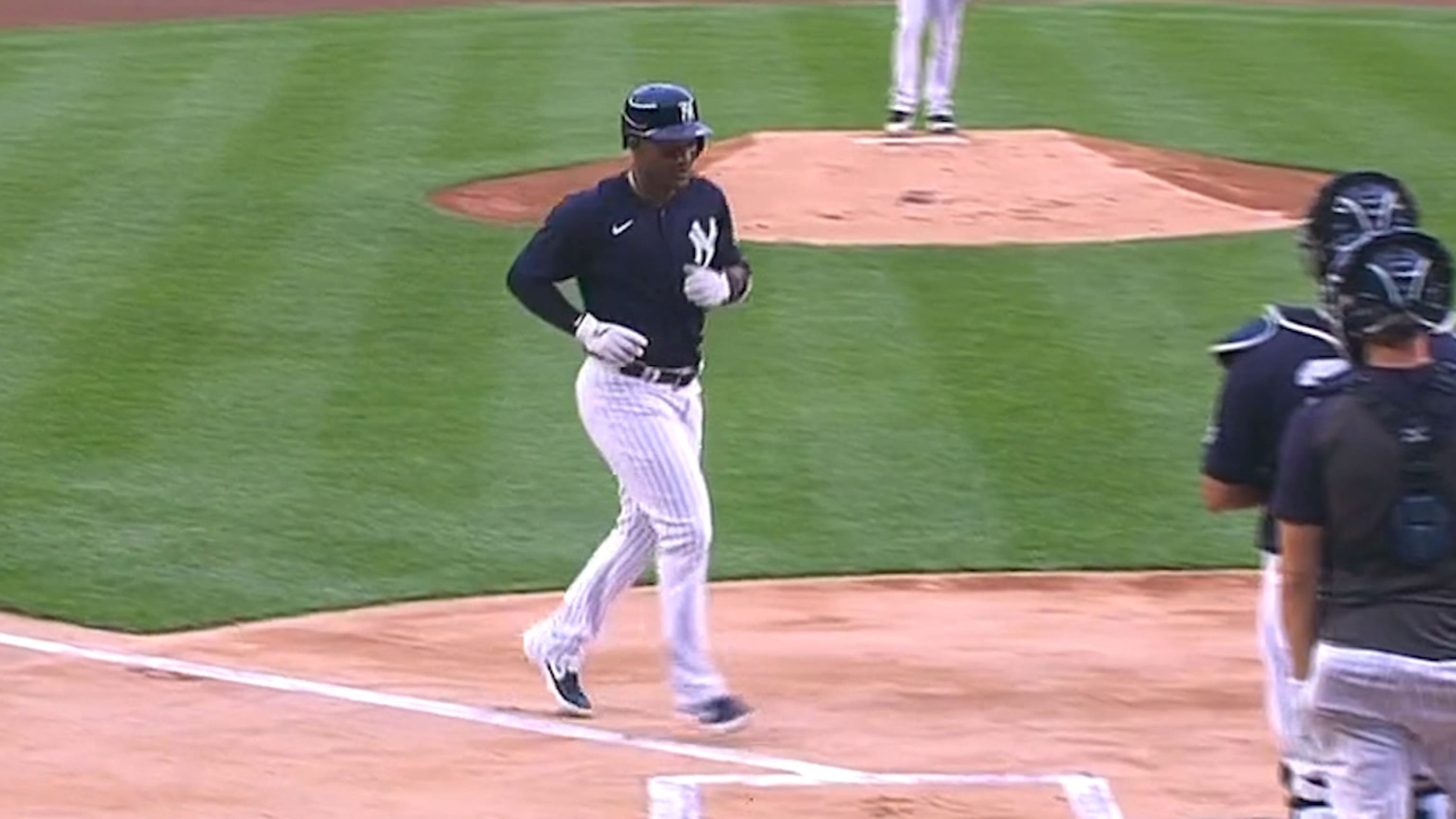 Andújar da HR contra Cole