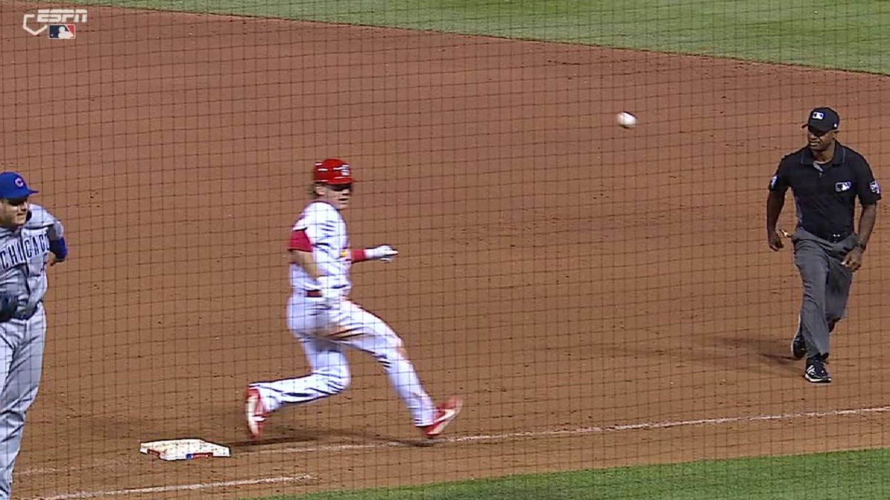 Bader's infield single lifts Cardinals past Giants 2-1