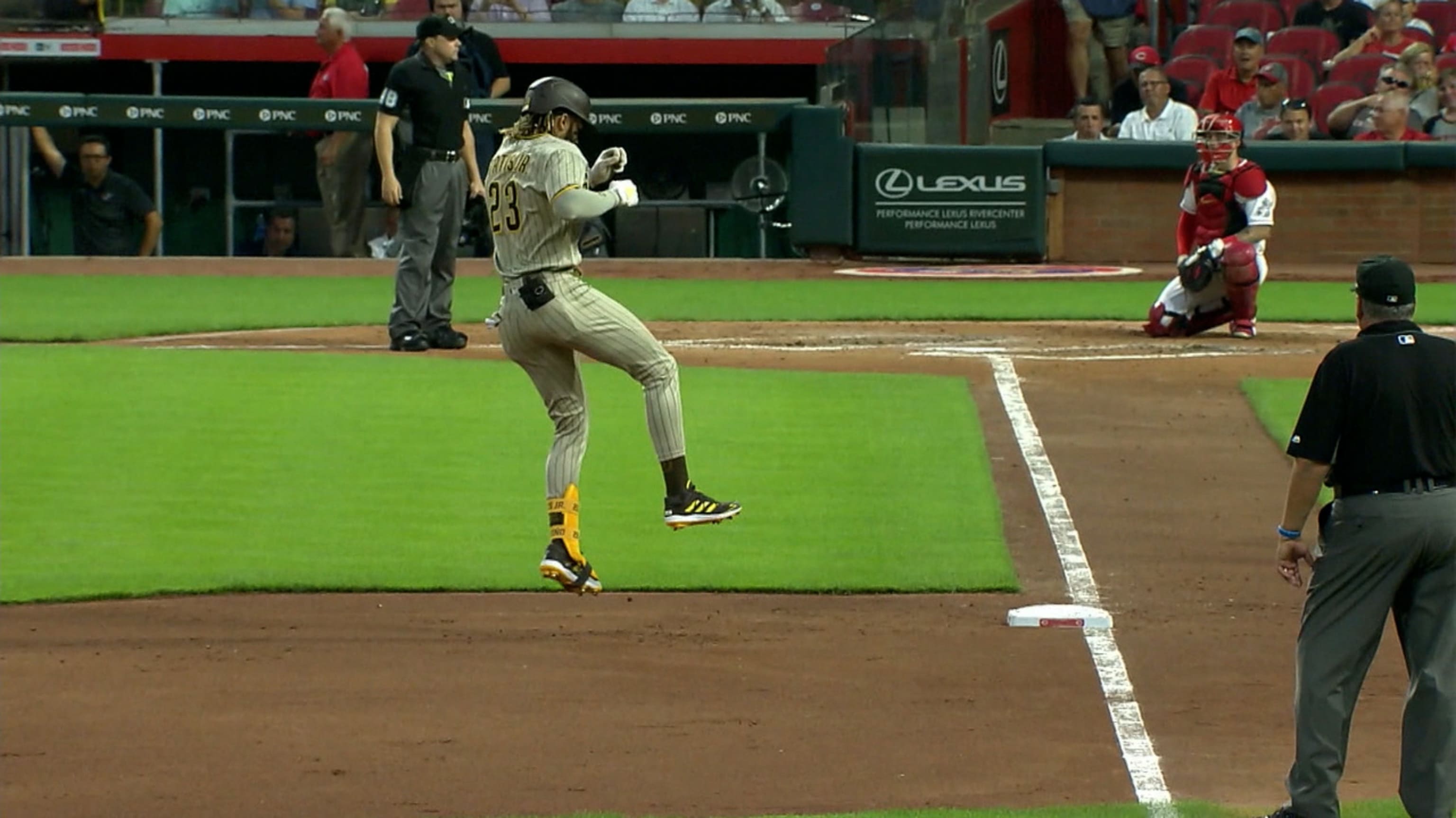 Jonrón solitario de Fernando Tatis Jr.