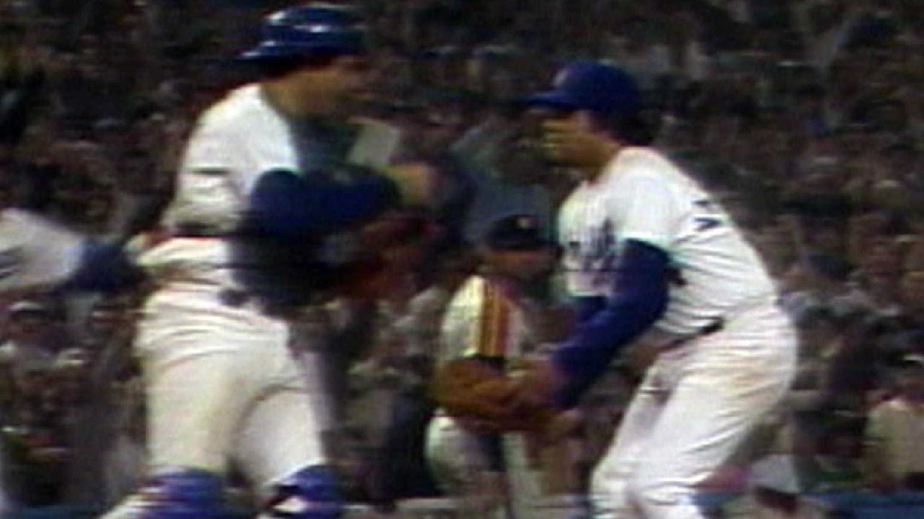 Valenzuela retira a Cruz