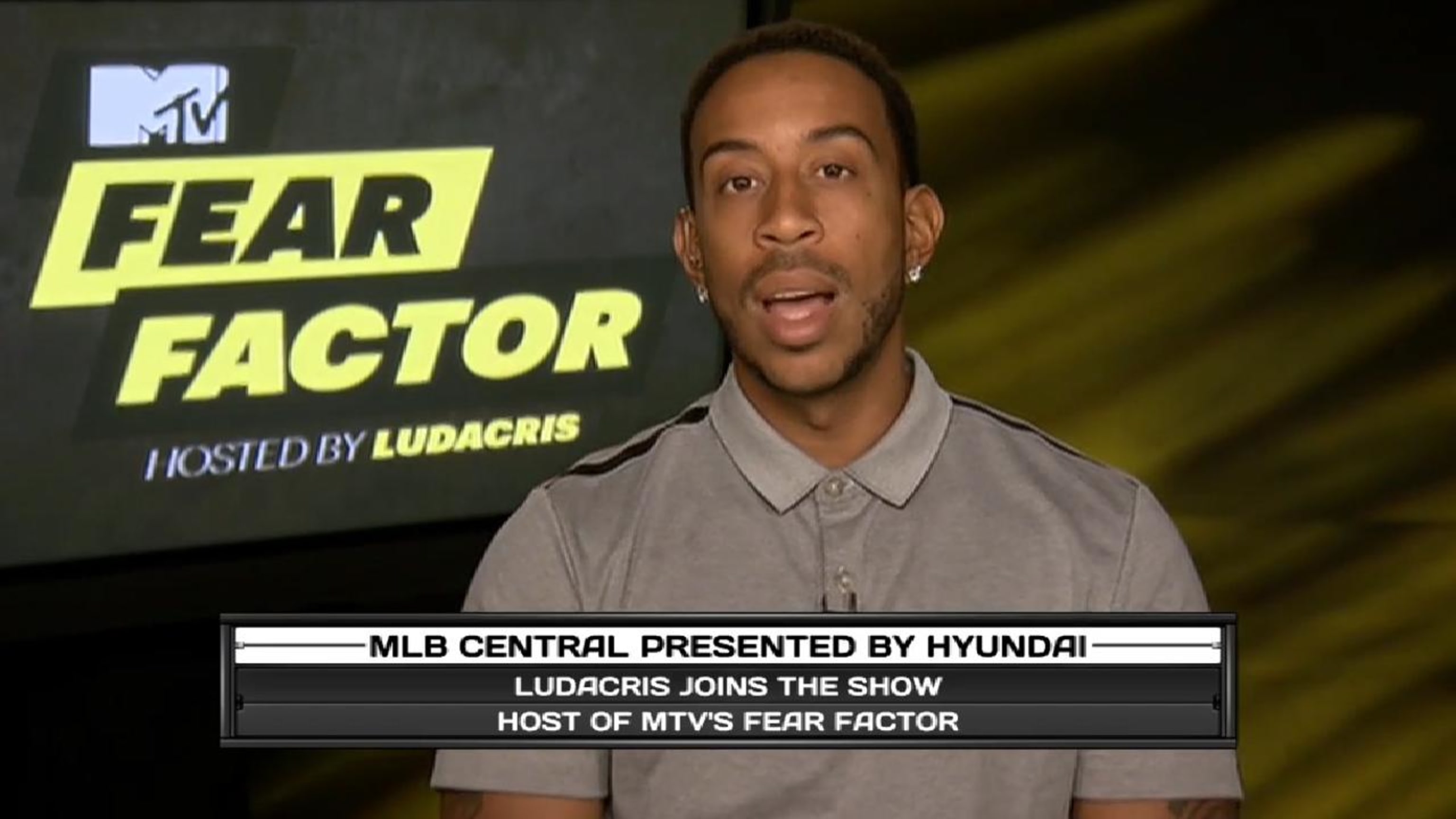 Let's watch Ludacris inspire the Braves offense by leading the Tomahawk Chop
