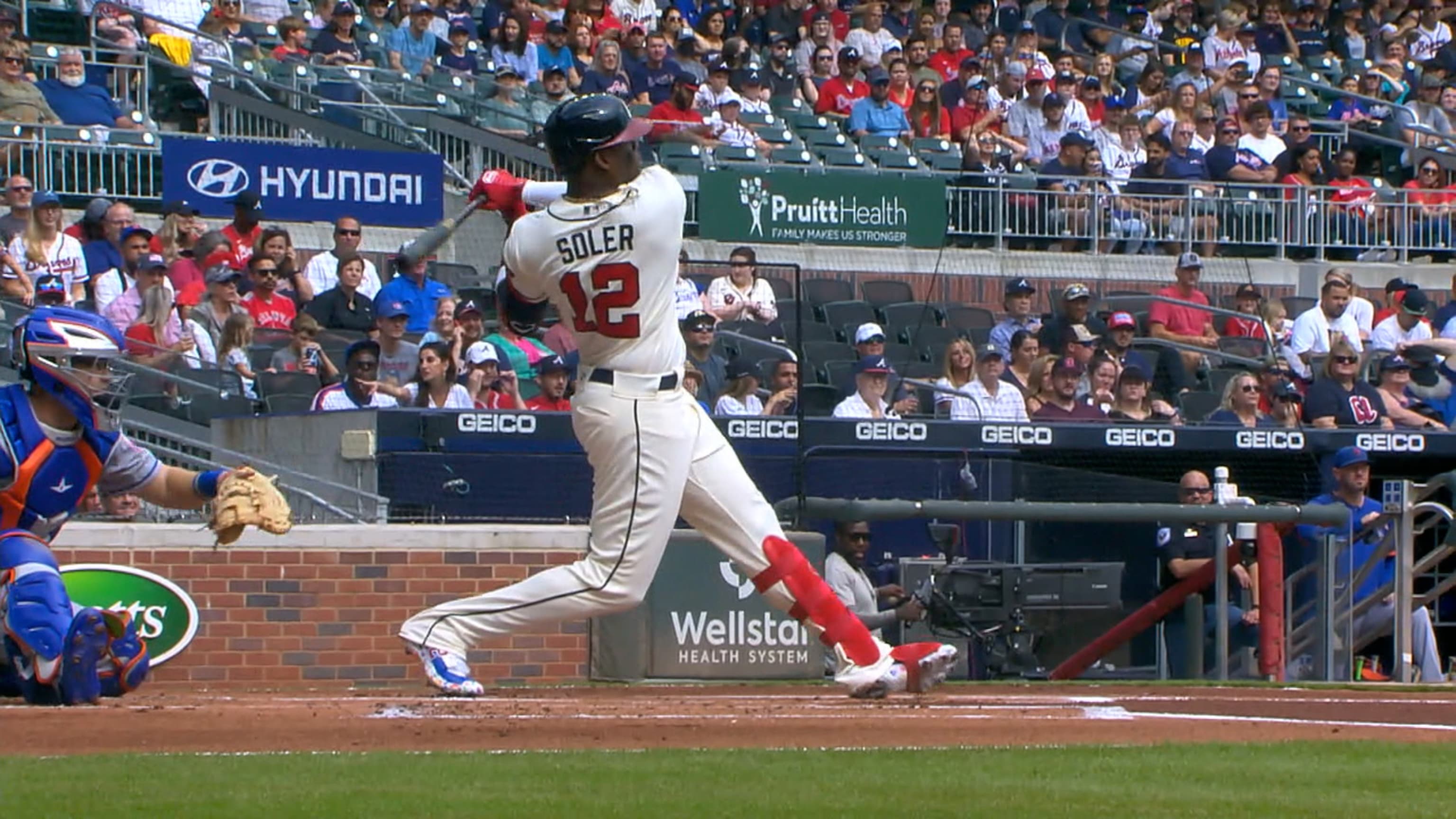 Jorge Soler abre la tanda con HR