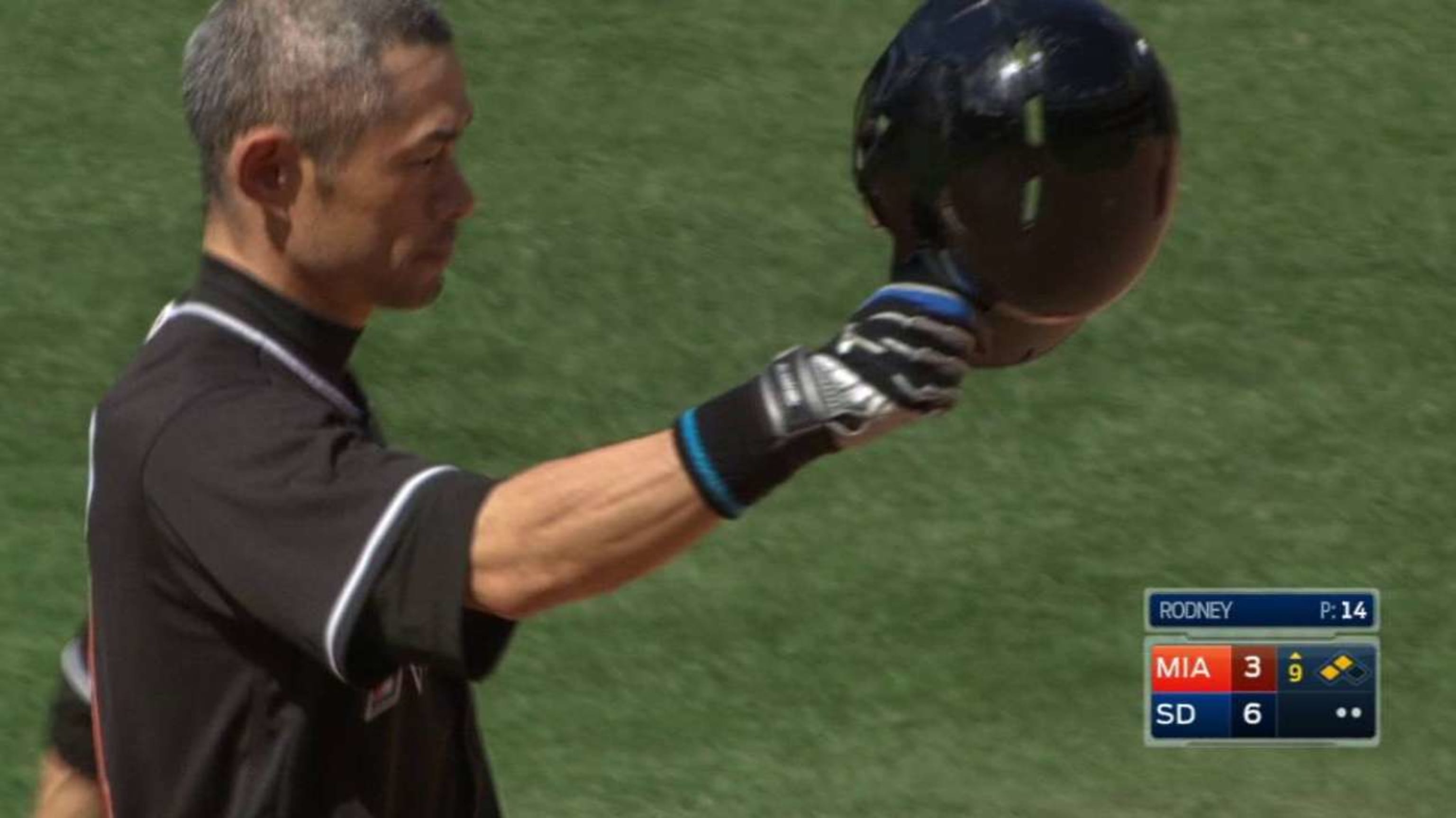 Ichiro Suzuki collects 4,257th career hit