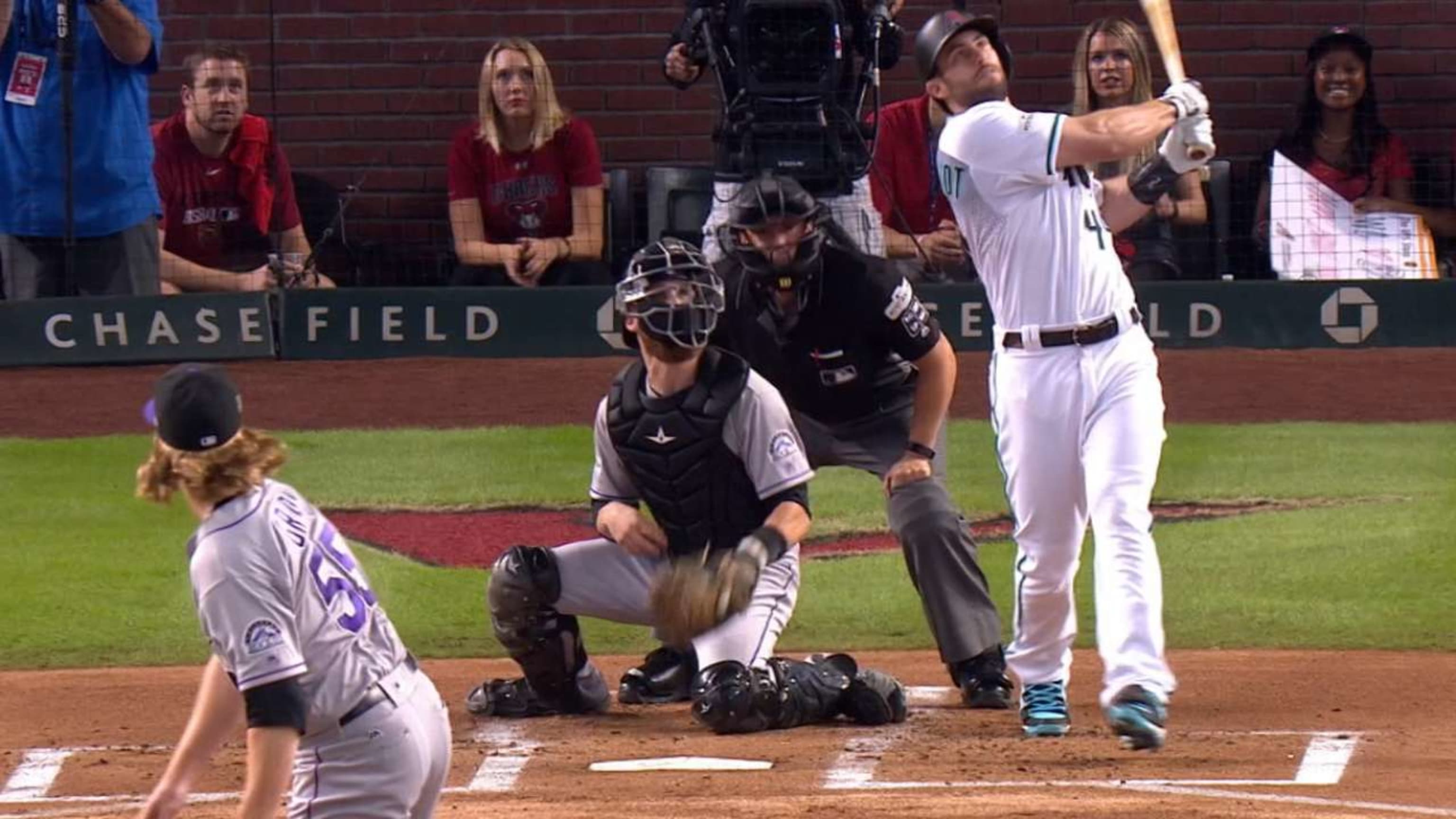 Goldschmidt's three-run smash
